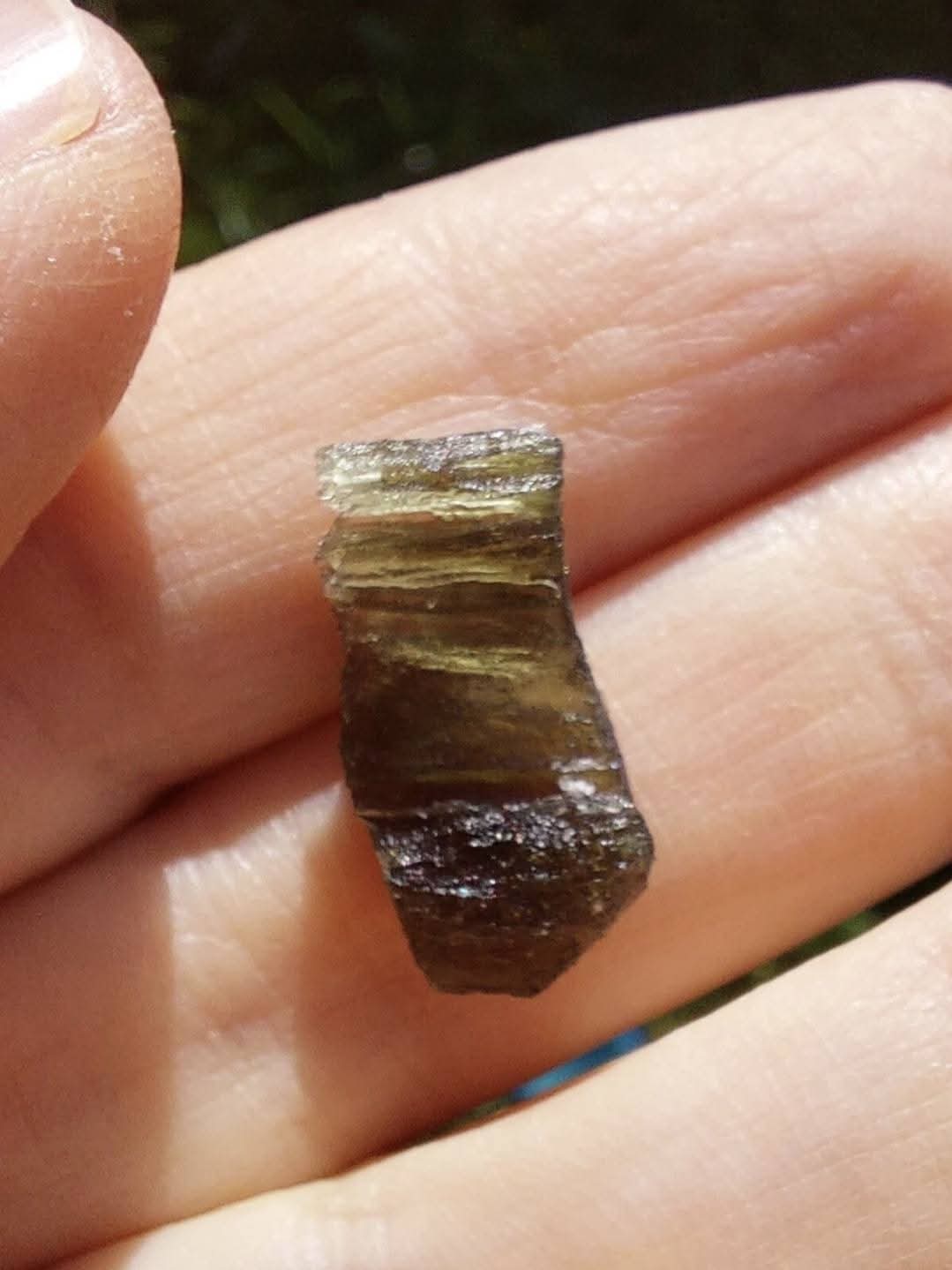 Moldavite Piece, 0.90g, Tektite (Ref: 918)