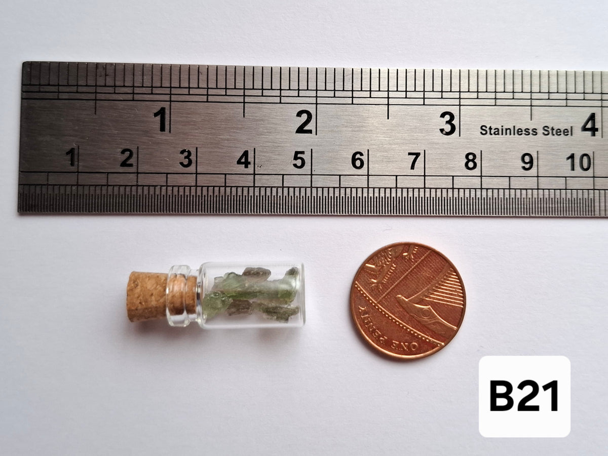 Moldavite Chips (0.50g) in 1ml Bottle, Tektite (Ref: B21)