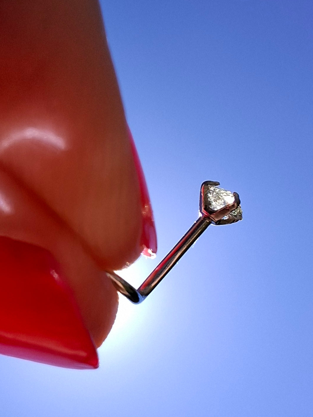 Moldavite (raw) NOSE STUD, 20G, Corkscrew, Surgical Steel, Tektite (Ref: N17)