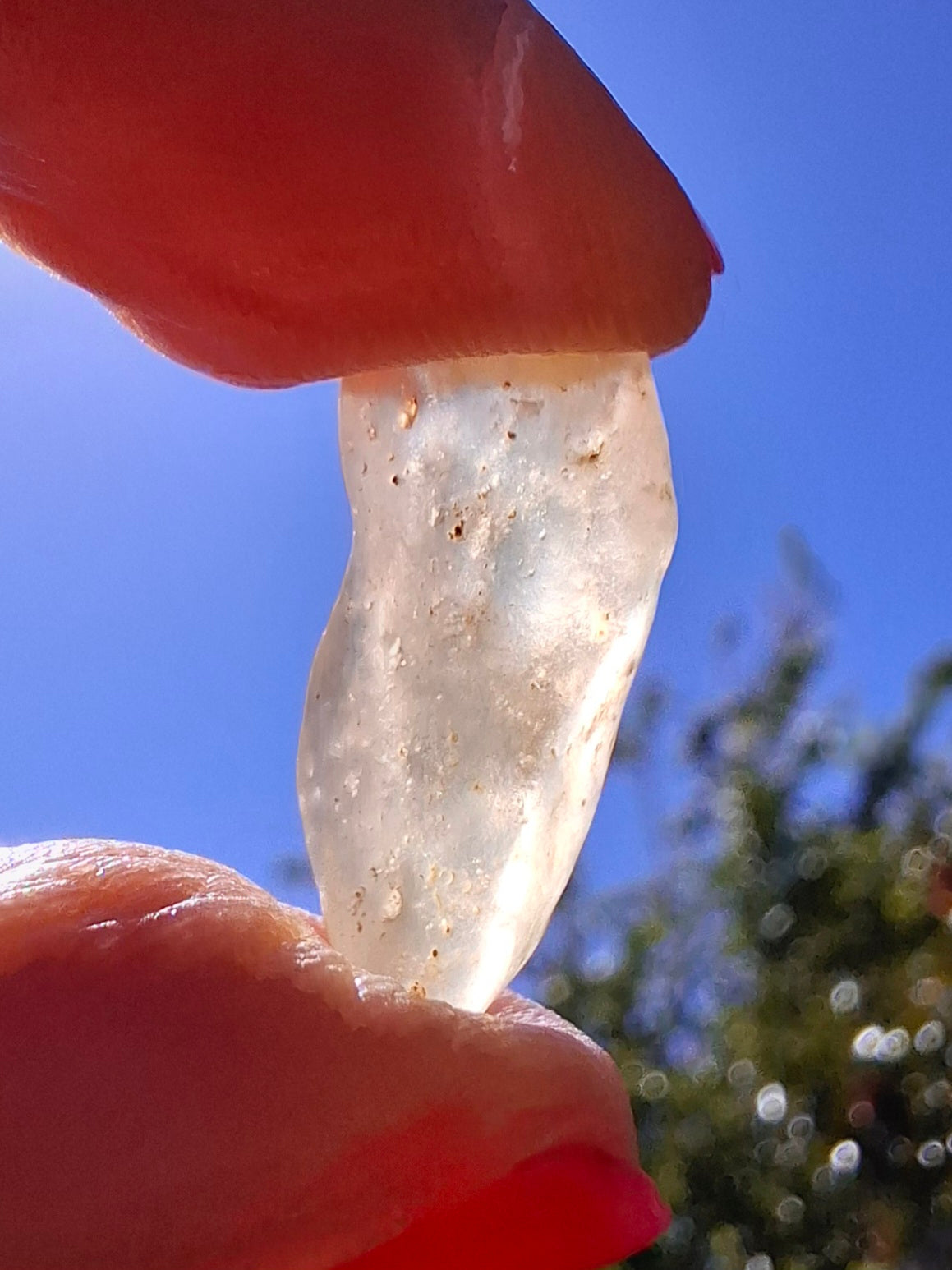 Libyan Desert Glass small Piece, 1.50g, Tektite