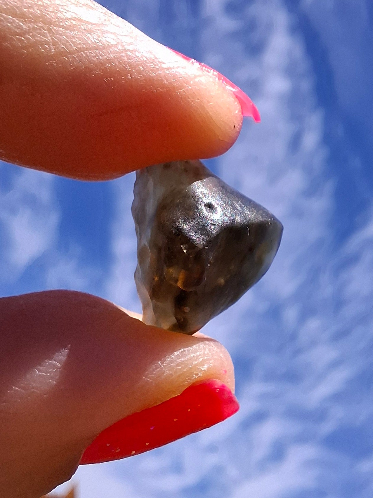 Libyan Desert Glass (darker) Piece, 2.29g, Tektite (Ref: L1359)