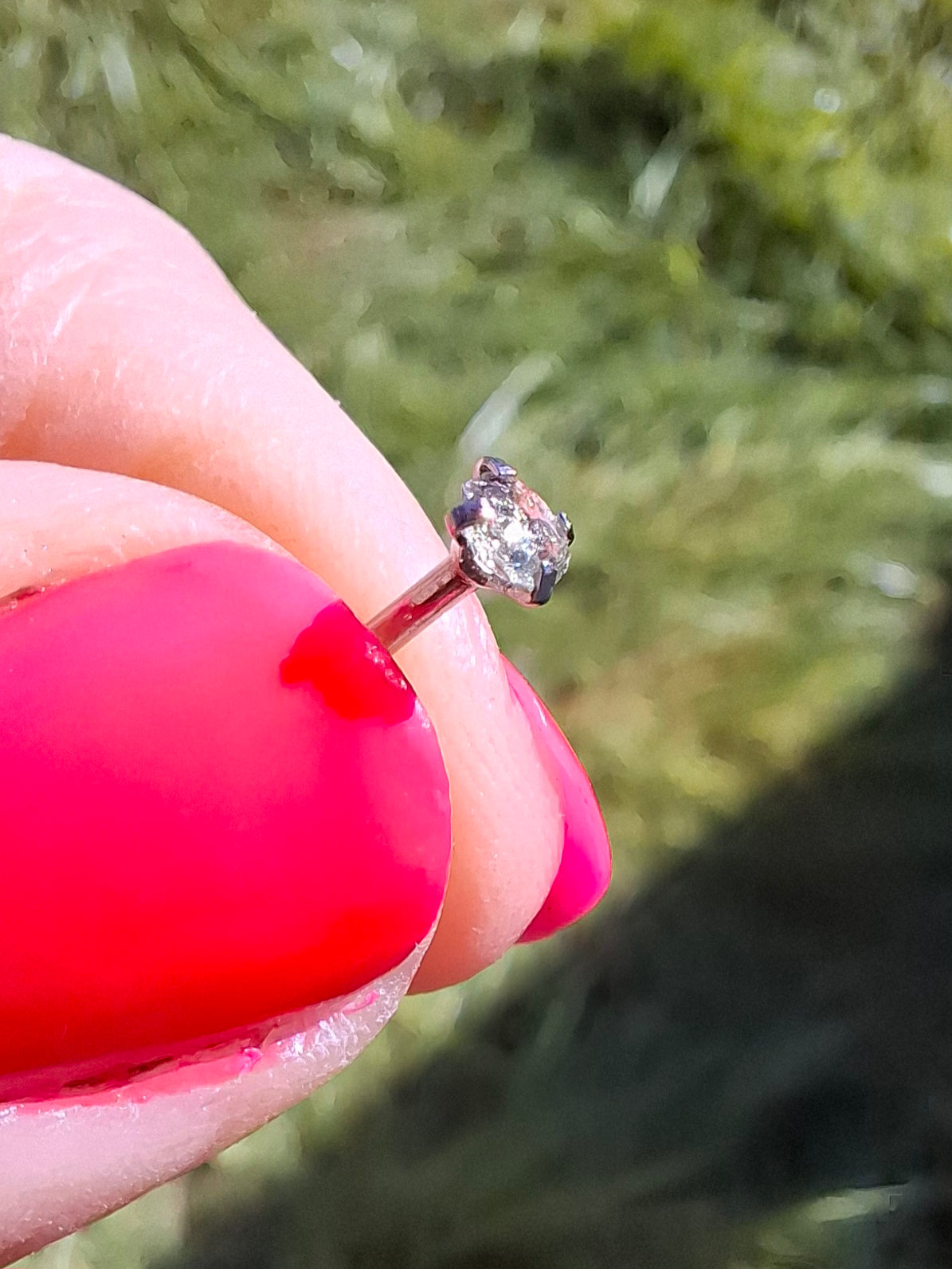 Moldavite (raw) NOSE STUD, 18G, L Shape, Surgical steel, Tektite (Ref: N10)