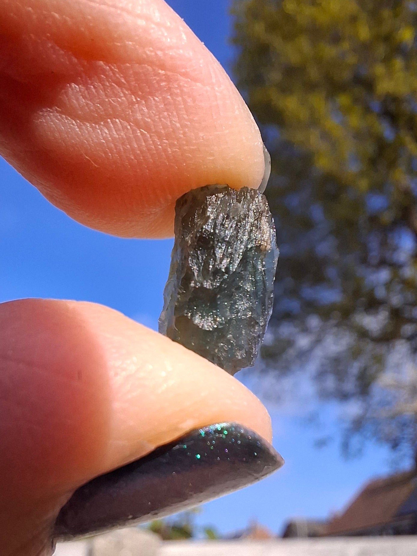 Moldavite Piece, 0.69g, Tektite (Ref: 1384)