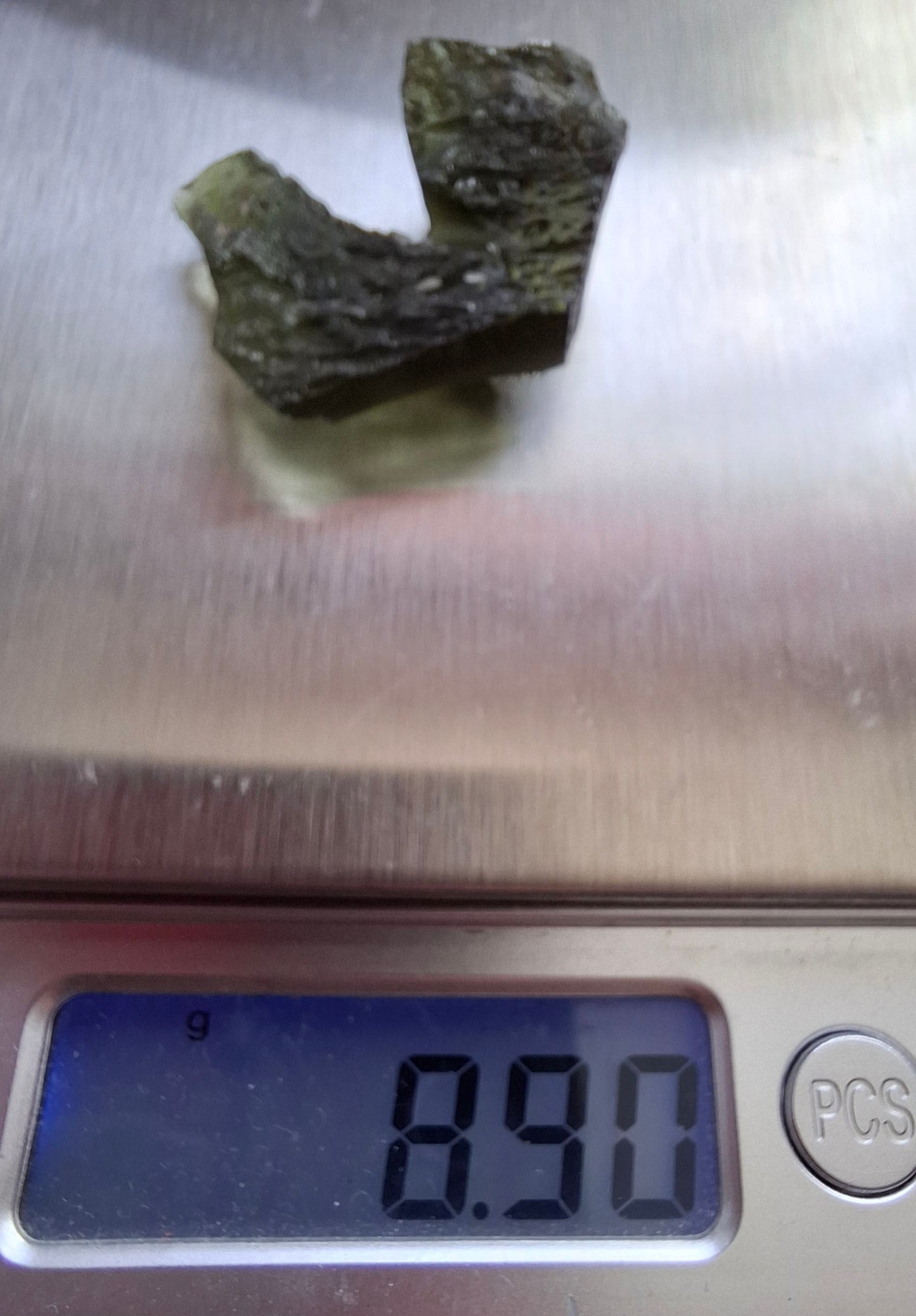Moldavite Piece, NESMEN, 8.90g, Tektite (Ref: 1374)