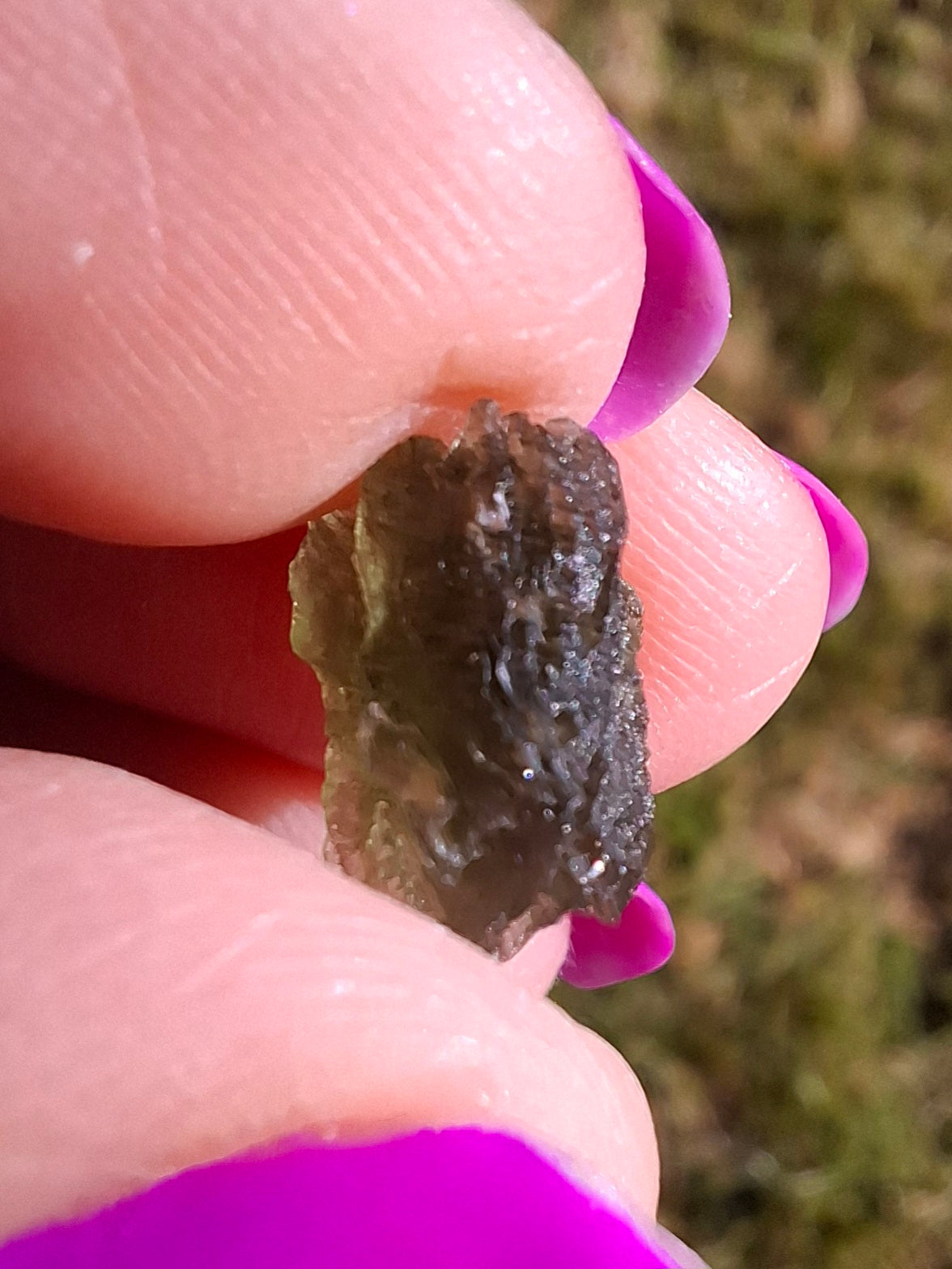 Moldavite Piece, 0.84g, Tektite (Ref: 1445)