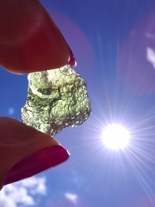 Moldavite Piece, 1.92g, Tektite (Ref: 1426)