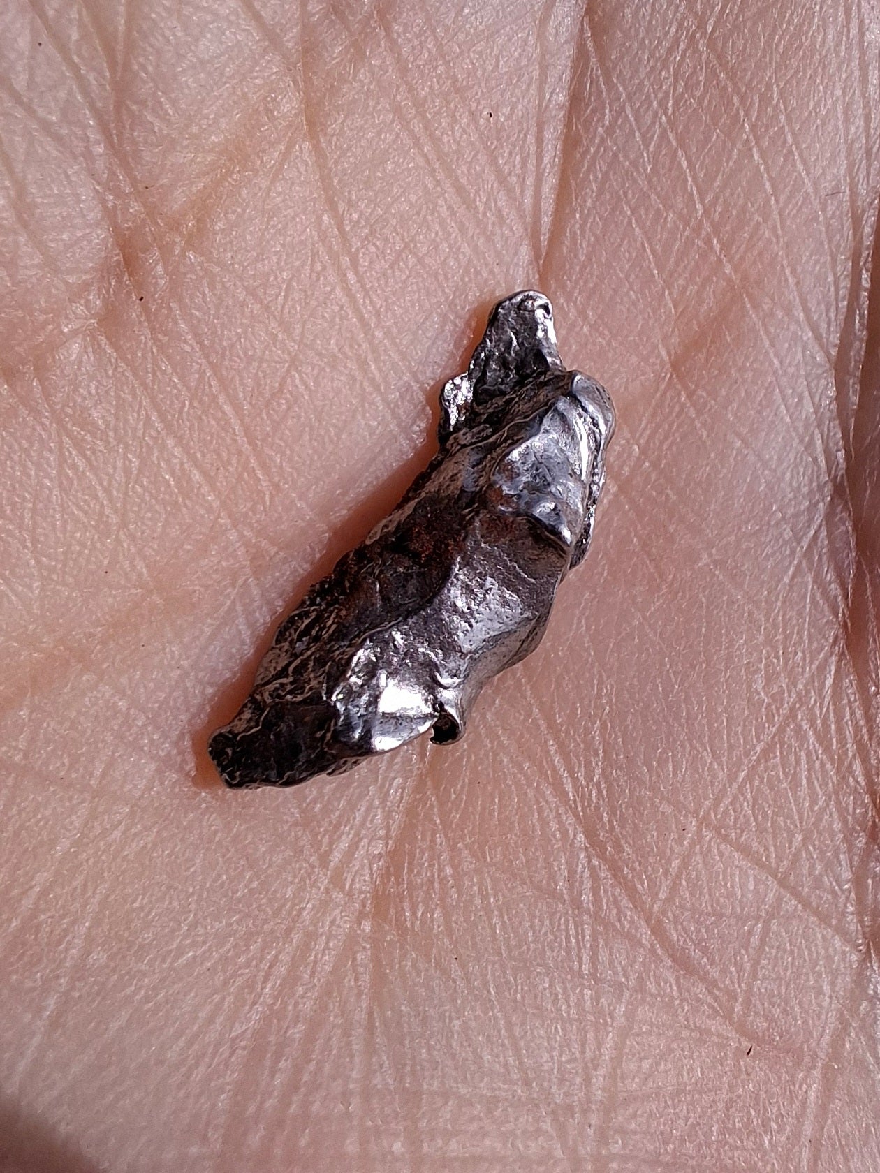 Campo del Cielo, 0.99g, Nickel Iron Meteorite (Ref: C8)