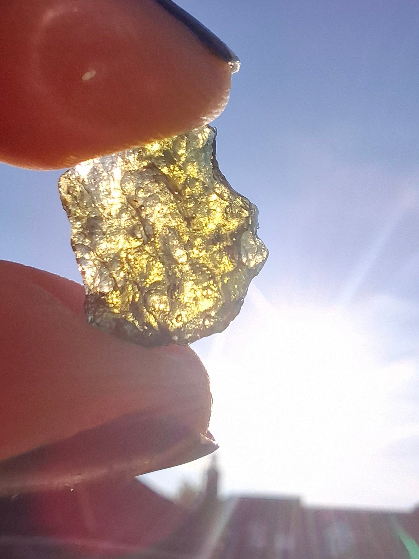 Moldavite Piece, 0.65g, Tektite (Ref: 1382)