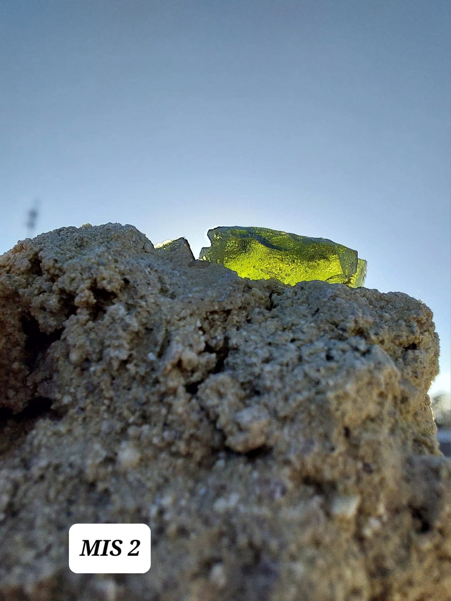 Moldavite In-Situ (in matrix), Besednice, Est 3.5-4g, Tektite (Ref: MIS2)