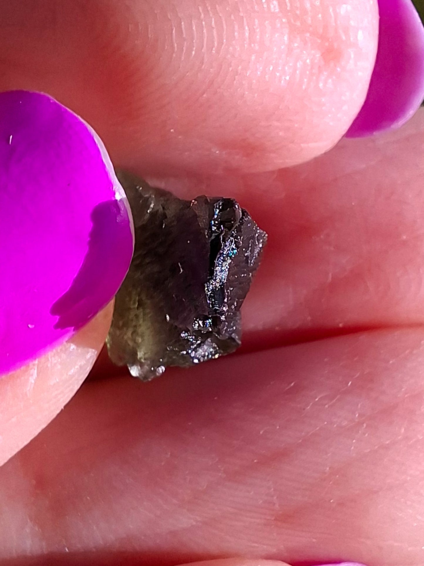 Moldavite Piece, 0.82g, Tektite (Ref: 1456)