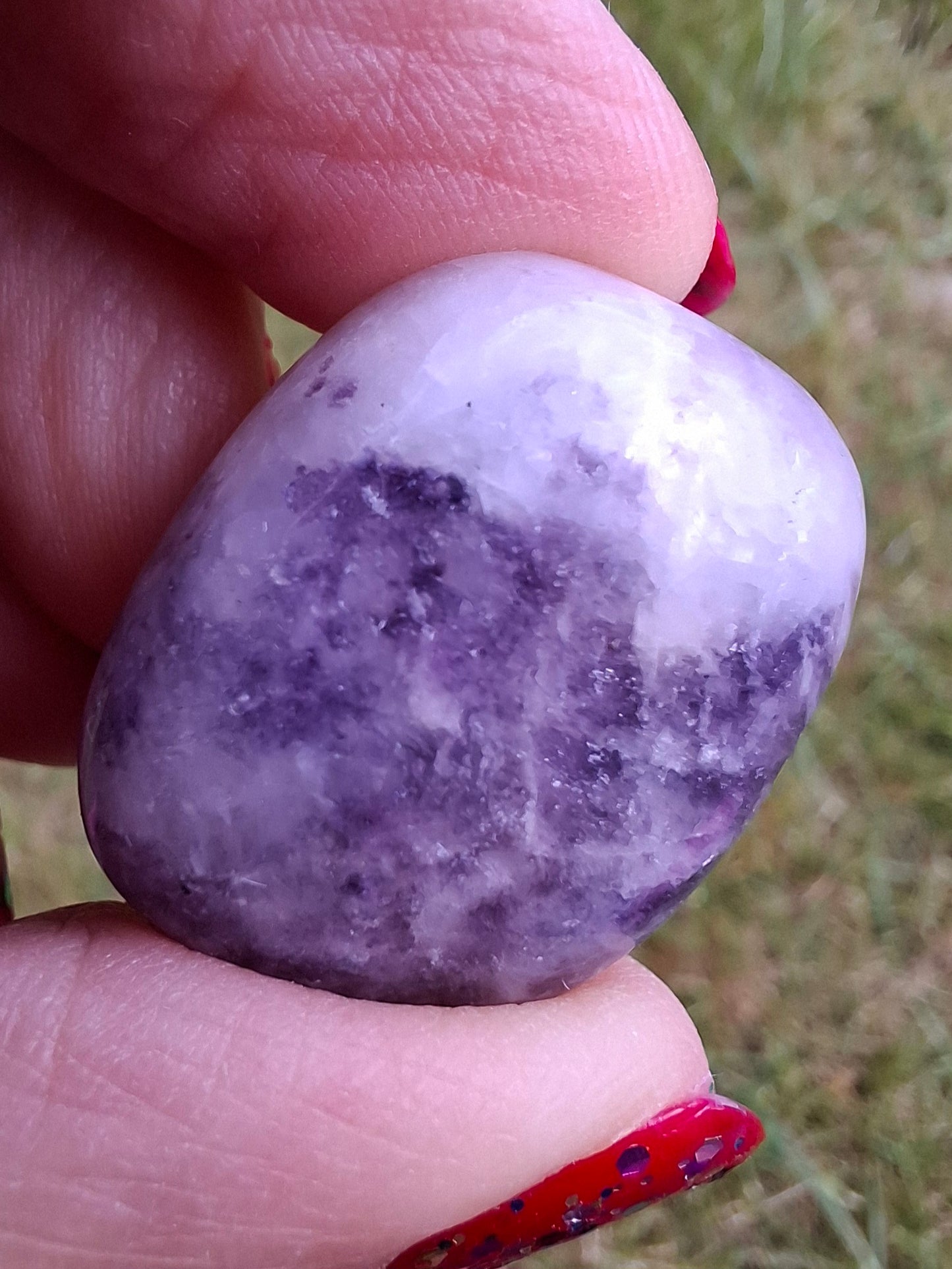 Lepidolite, Tumble Stone, Crystal (Ref: T122)