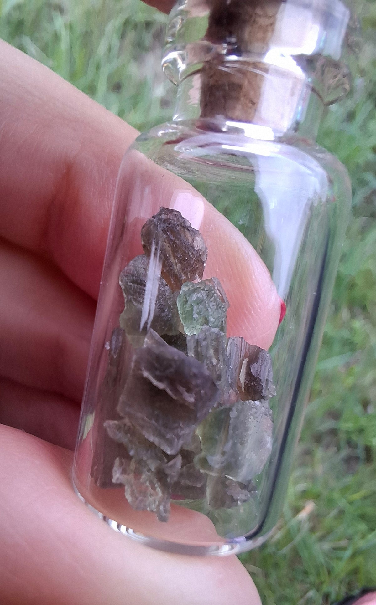 Moldavite Chips (2.00g) in 3ml Bottle, Tektite (Ref: B42)