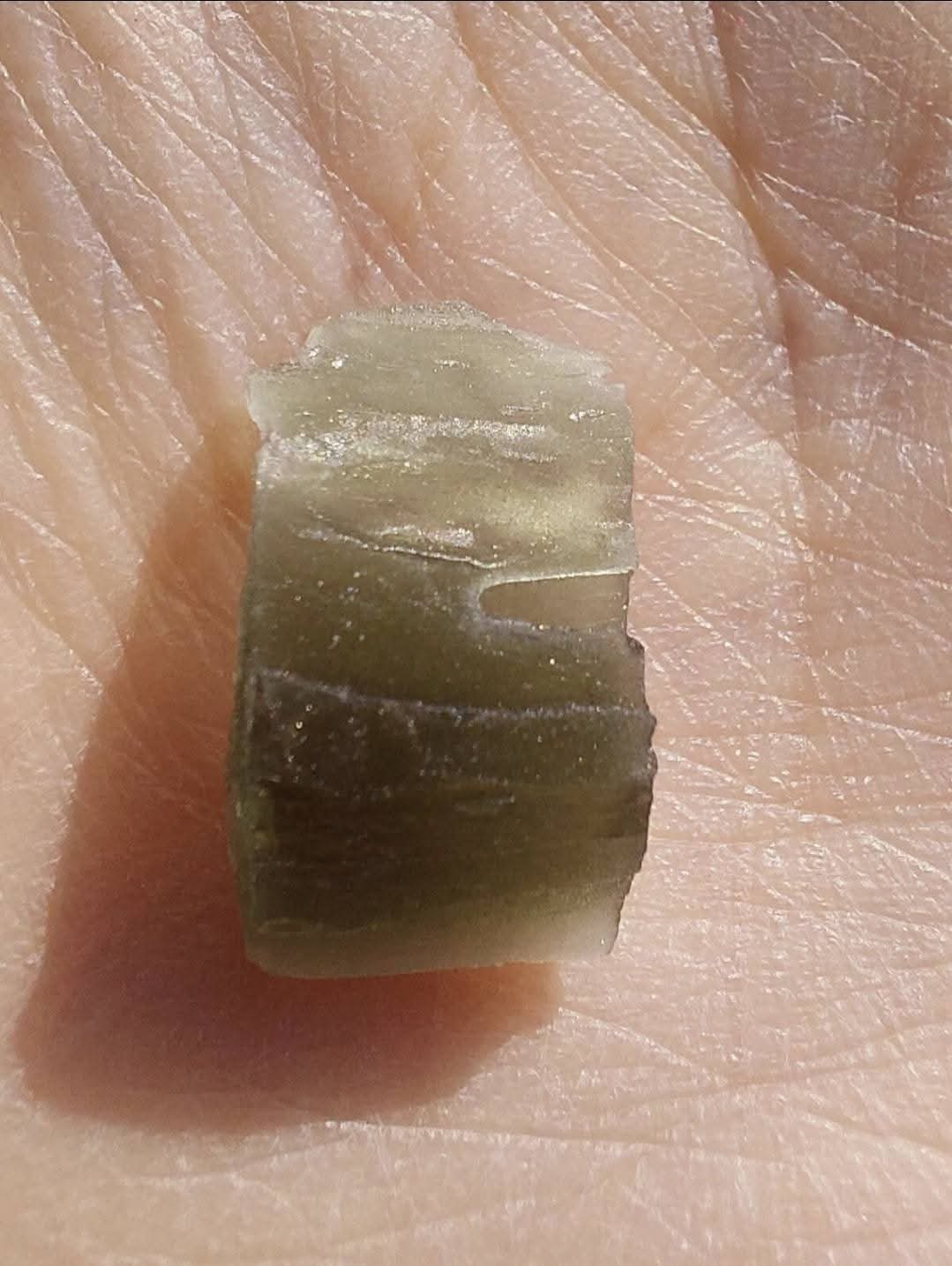 Moldavite Piece, 0.89g, Tektite (Ref: 1011)