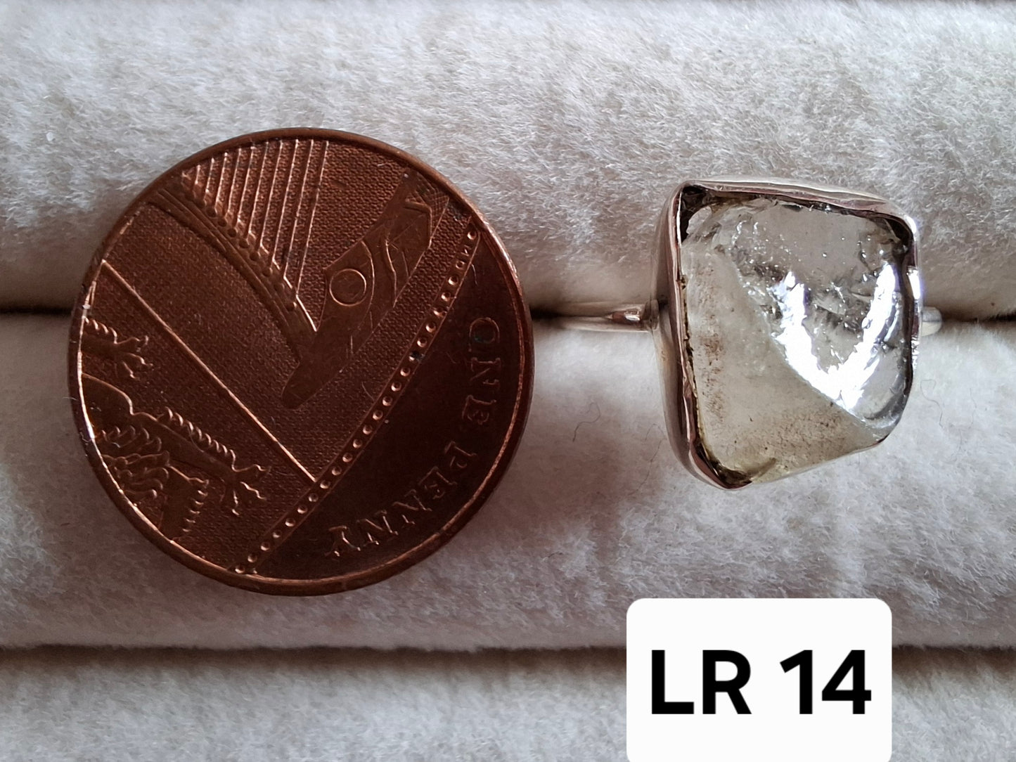 Libyan Desert Glass Ring, size small L, 925 Silver, Tektite (Ref: LR14)