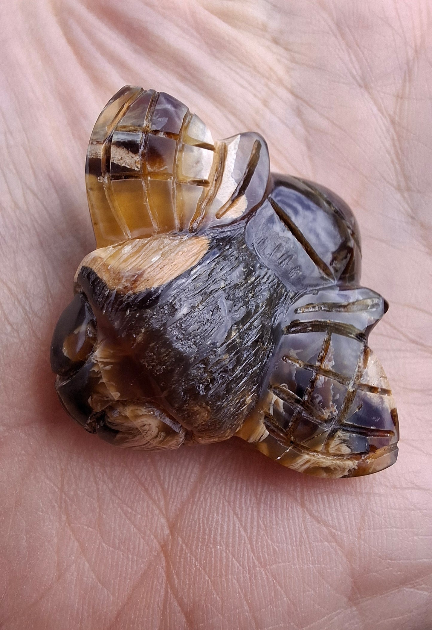 Red Amber Honey Bee Carving, 6.93g, Fossil (Ref: Bee33)