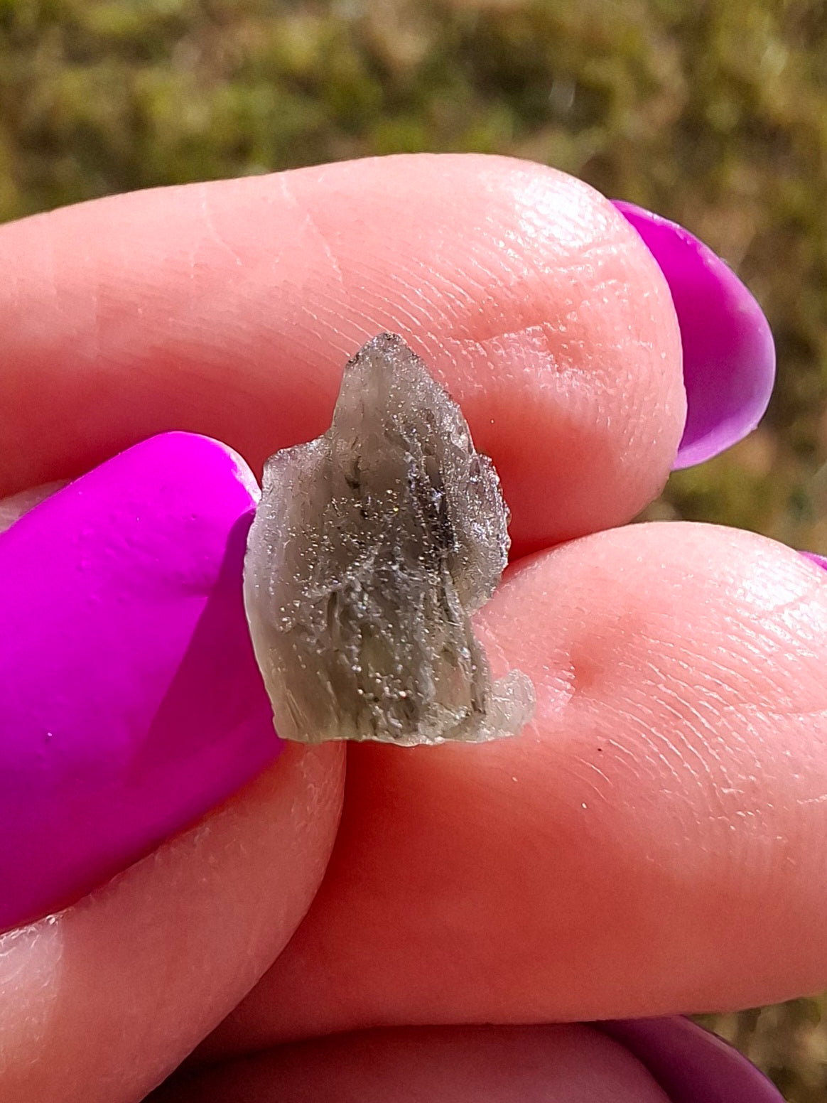 Moldavite Piece, 0.45g, Tektite (Ref: 1444)