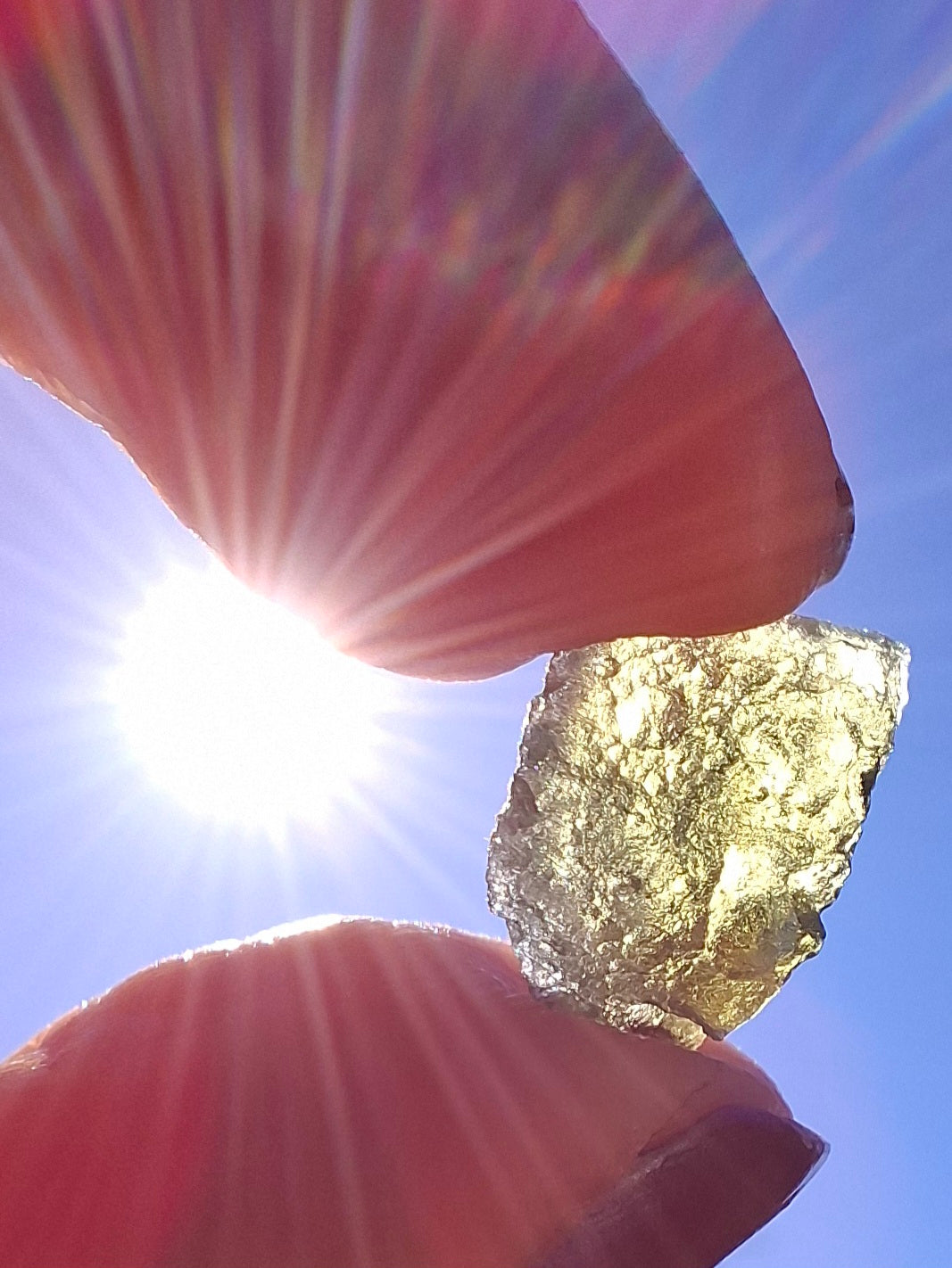 Moldavite Piece, 0.81g, Tektite (Ref: 1400)