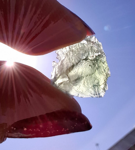 Moldavite Piece, 0.60g, Tektite (Ref: 1473)
