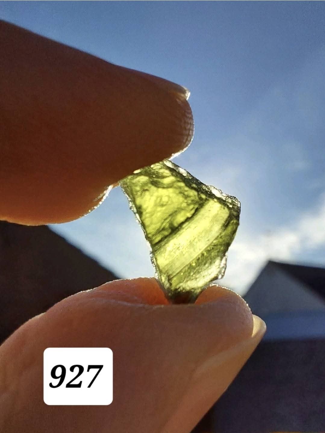 Moldavite Piece, 0.64g, Tektite (Ref: 927)