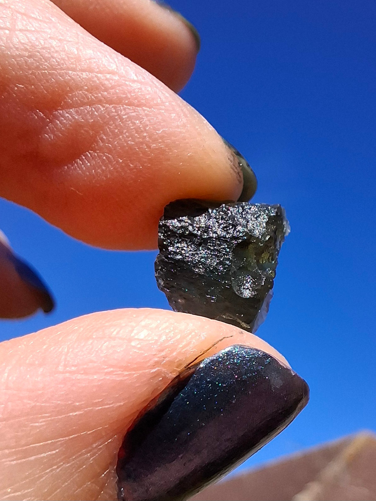 Moldavite Piece, 0.81g, Tektite (Ref: 1400)