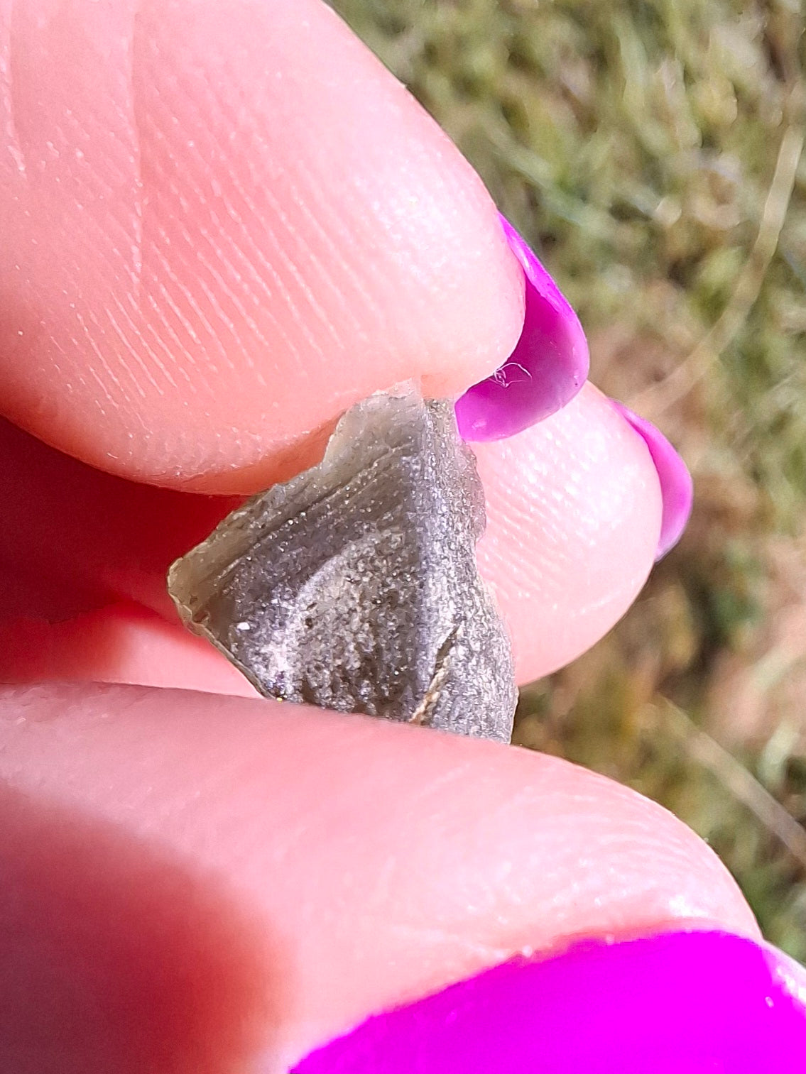Moldavite Piece, 0.85g, Tektite (Ref: 1462)