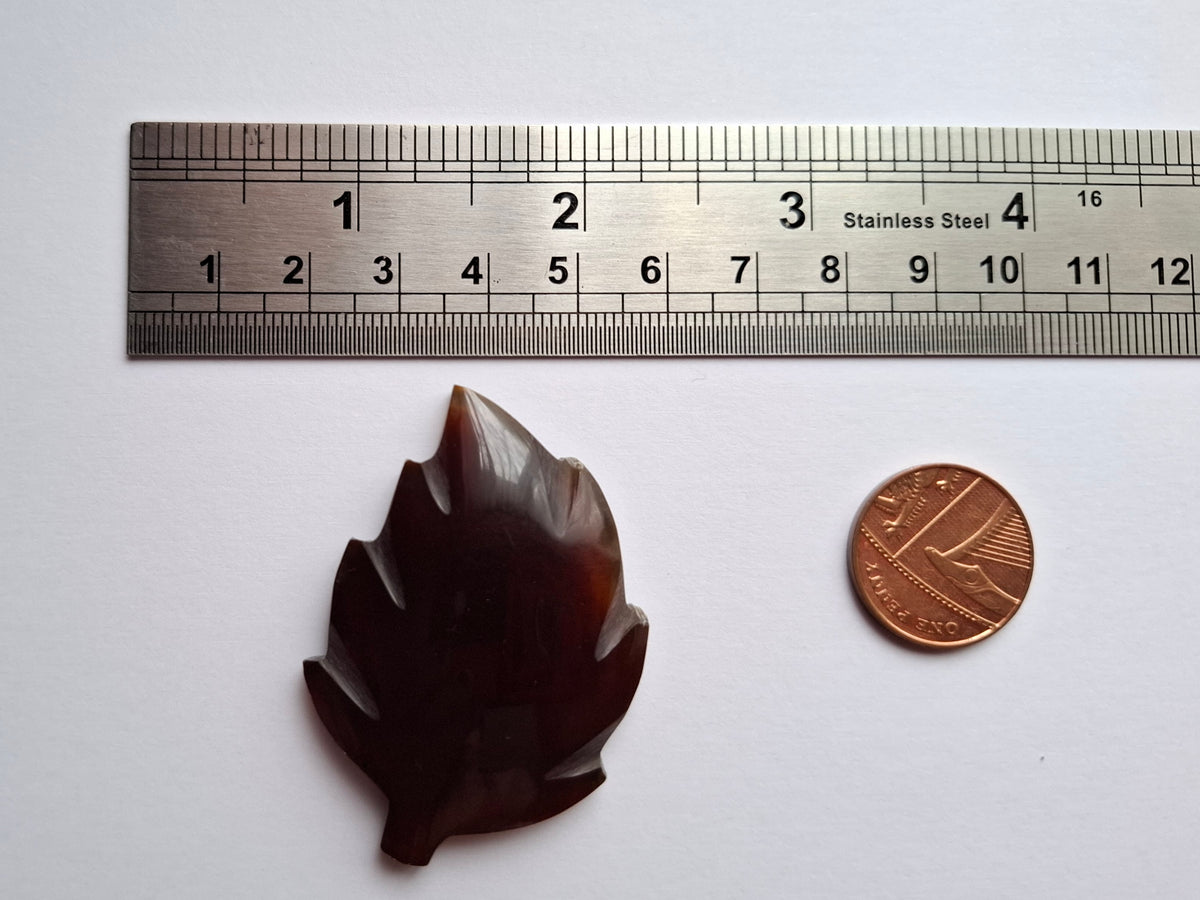Red Amber Leaf Carving, 7.52g, Fossil (Ref: Leaf6)