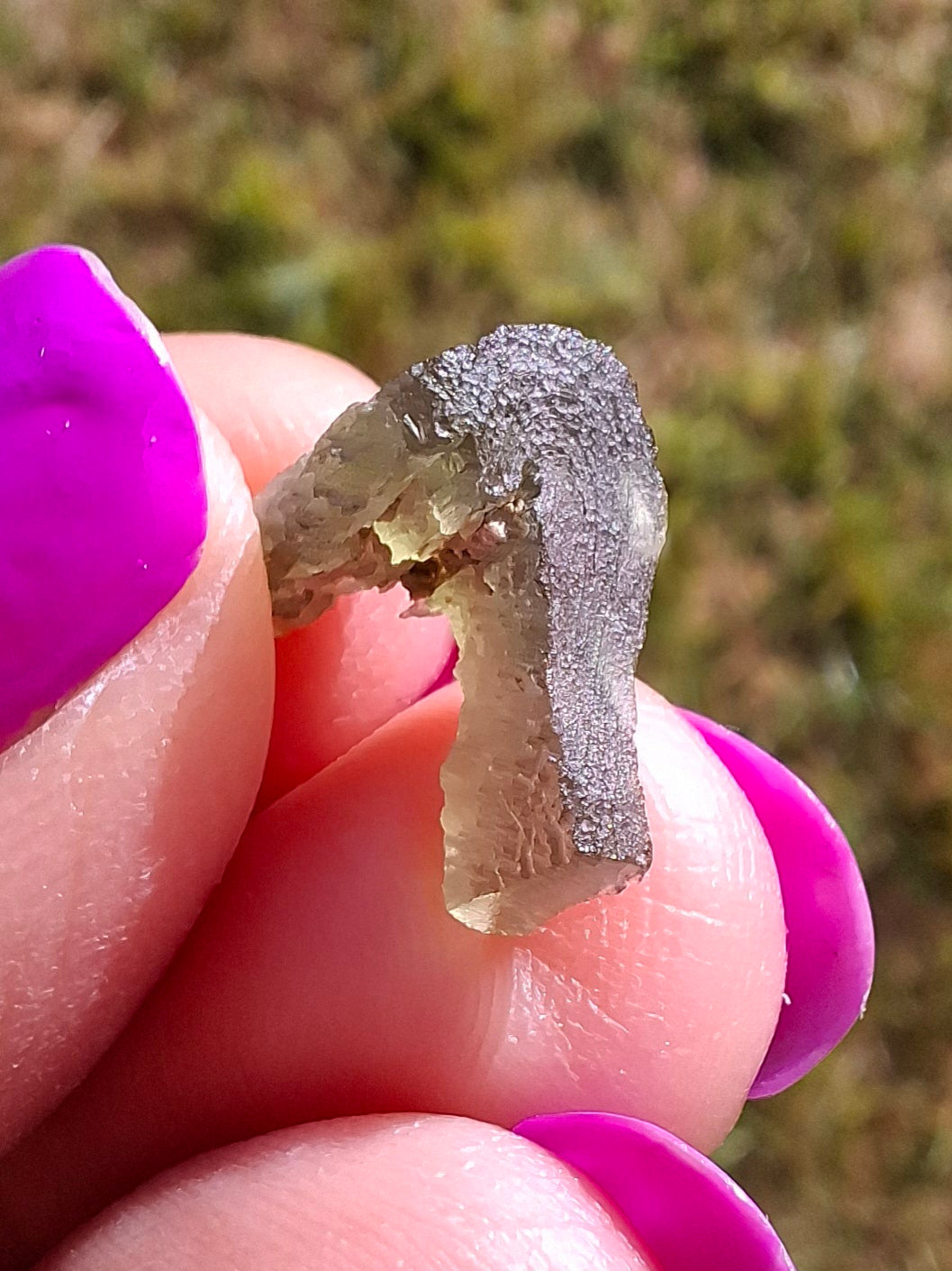 Moldavite Piece, 0.66g, Tektite (Ref: 1436)