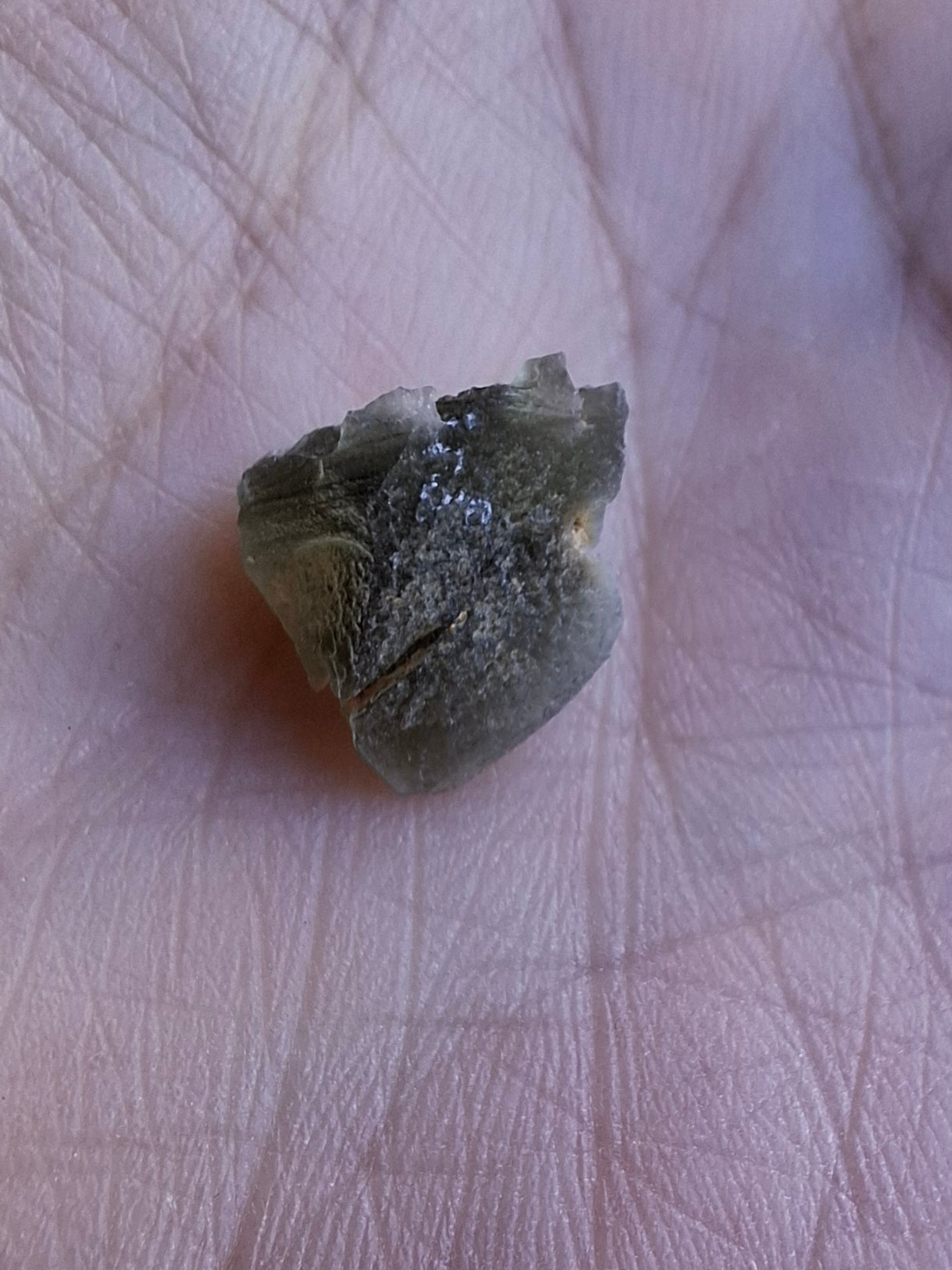 Moldavite Piece, 0.85g, Tektite (Ref: 1462)