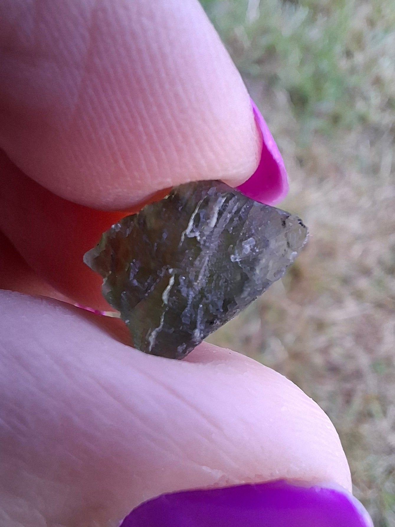 Moldavite Piece, 0.84g, Tektite (Ref: 1445)