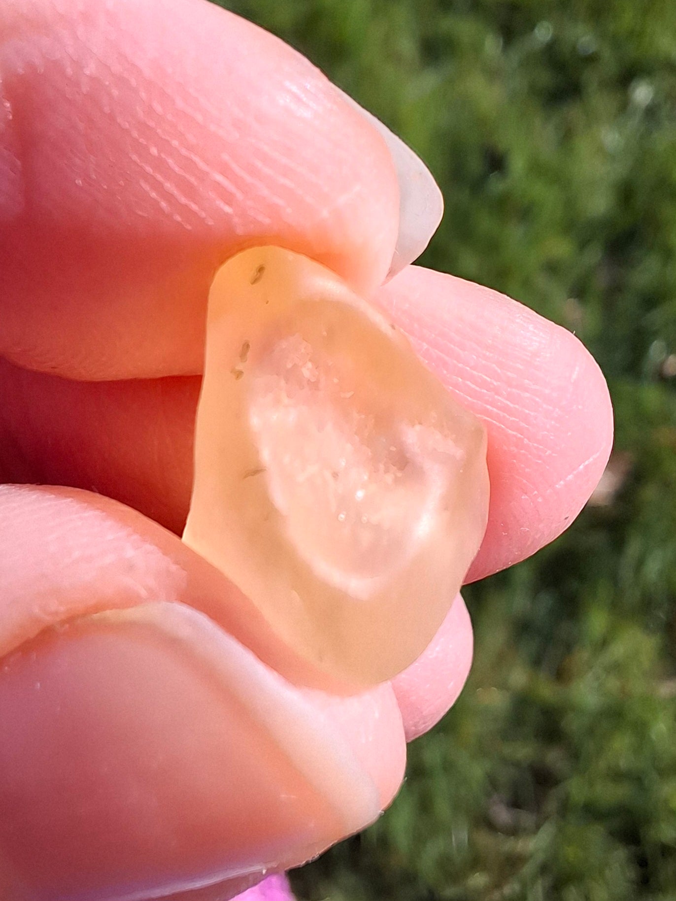 Libyan Desert Glass small Piece, 1.53g, Tektite (Ref: L1346)