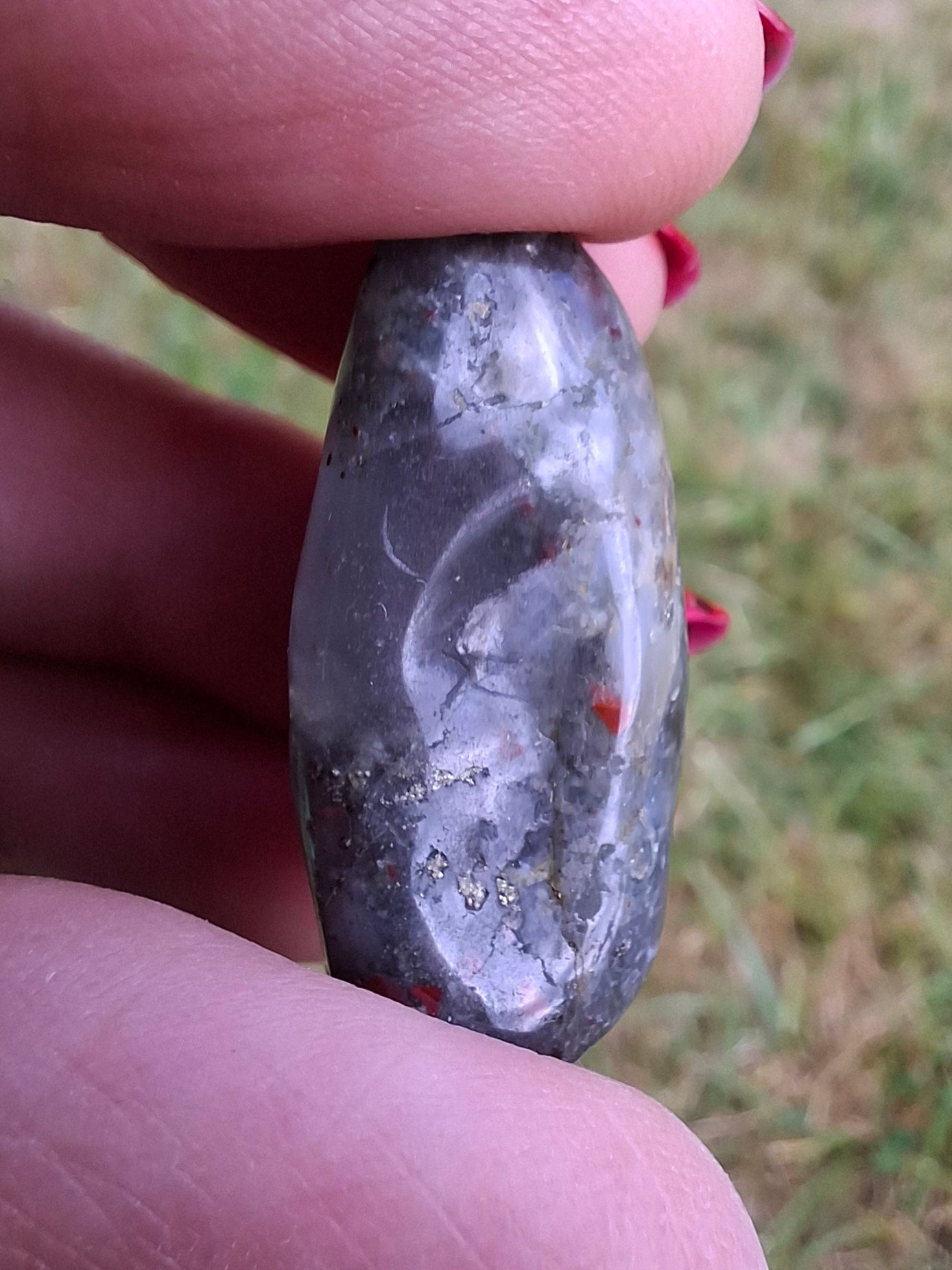 African Blood Stone, Tumble Stone, Crystal (Ref: T173)