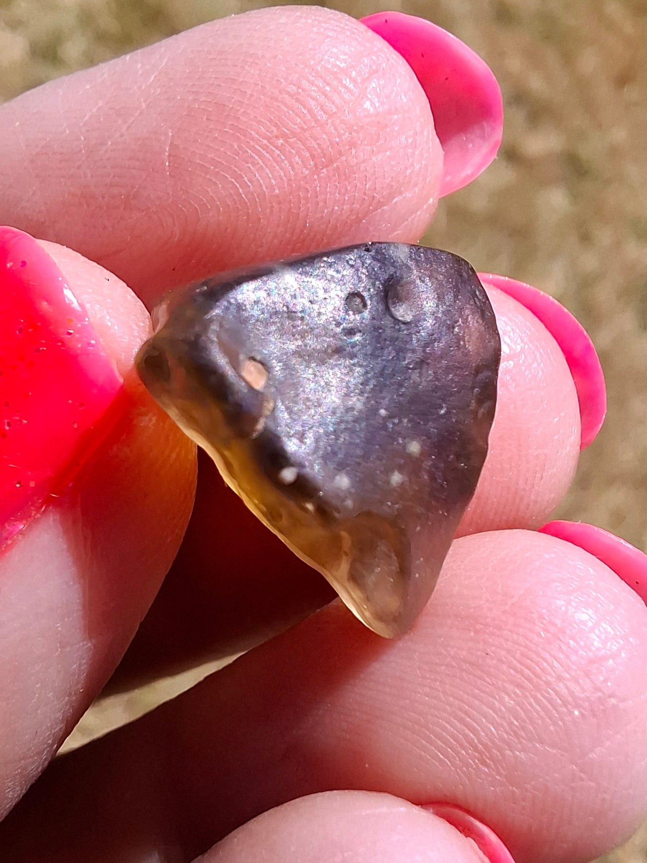 Libyan Desert Glass (darker) Piece, 2.29g, Tektite (Ref: L1359)