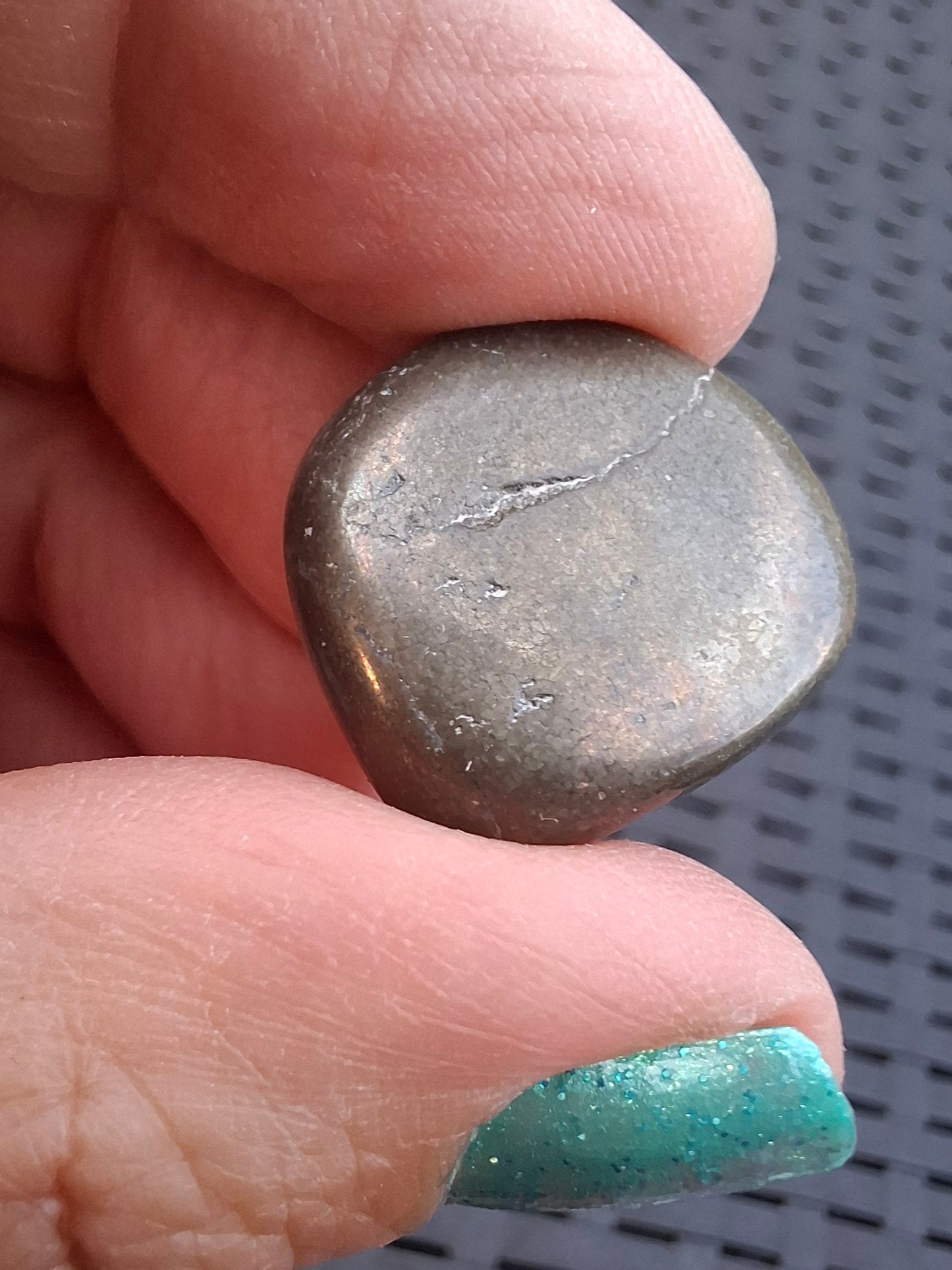 Apache Gold Tumble Stone, Crystal (Ref: T230)