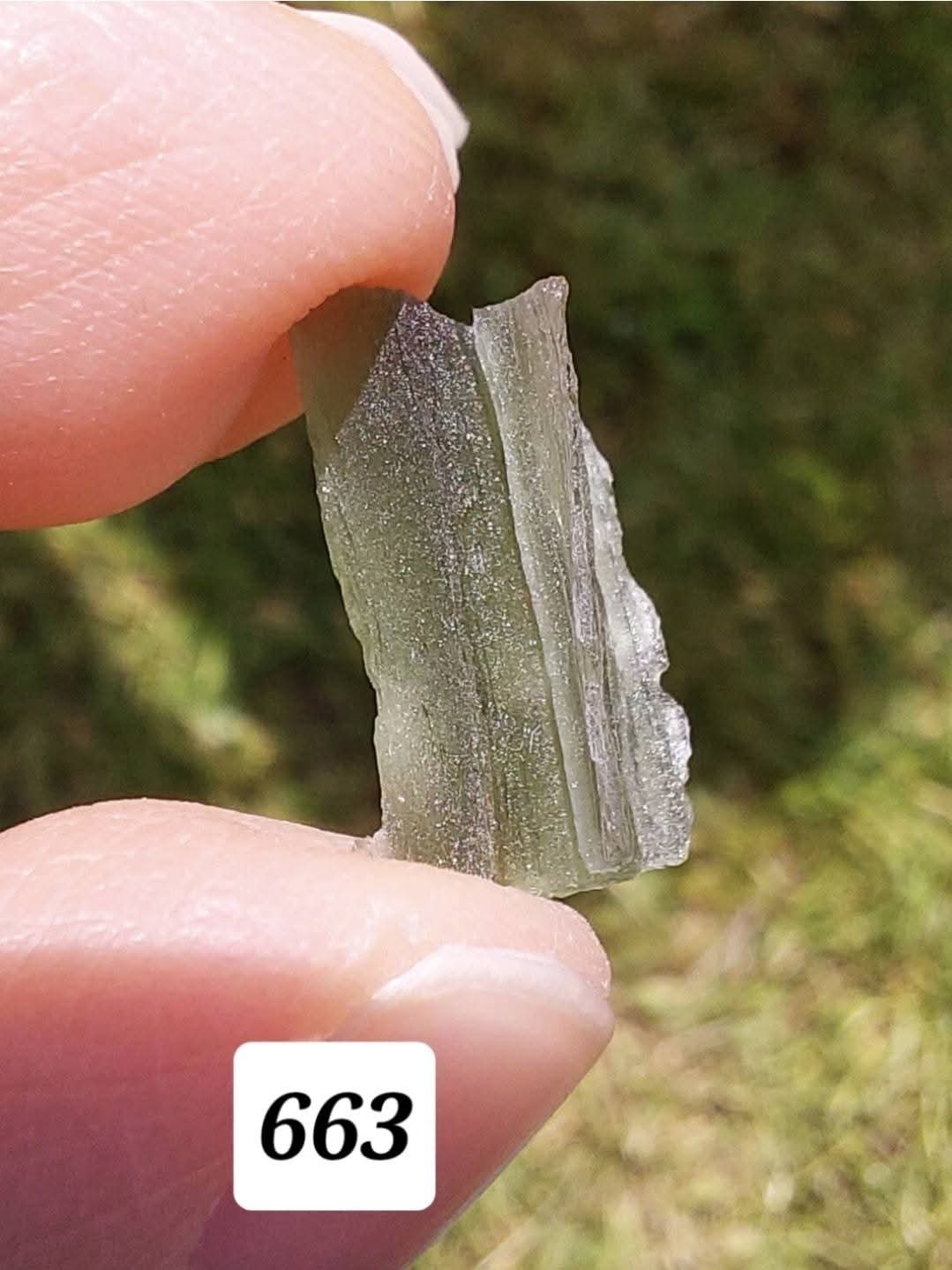 Moldavite Piece, 0.68g, Tektite (Ref: 663)
