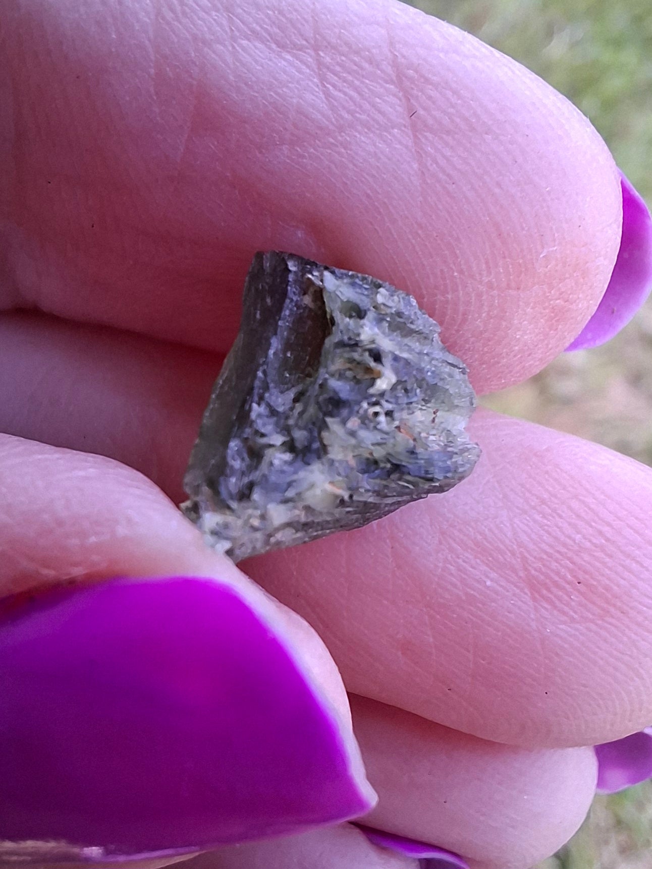 Moldavite Piece, 0.81g, Tektite (Ref: 1449)