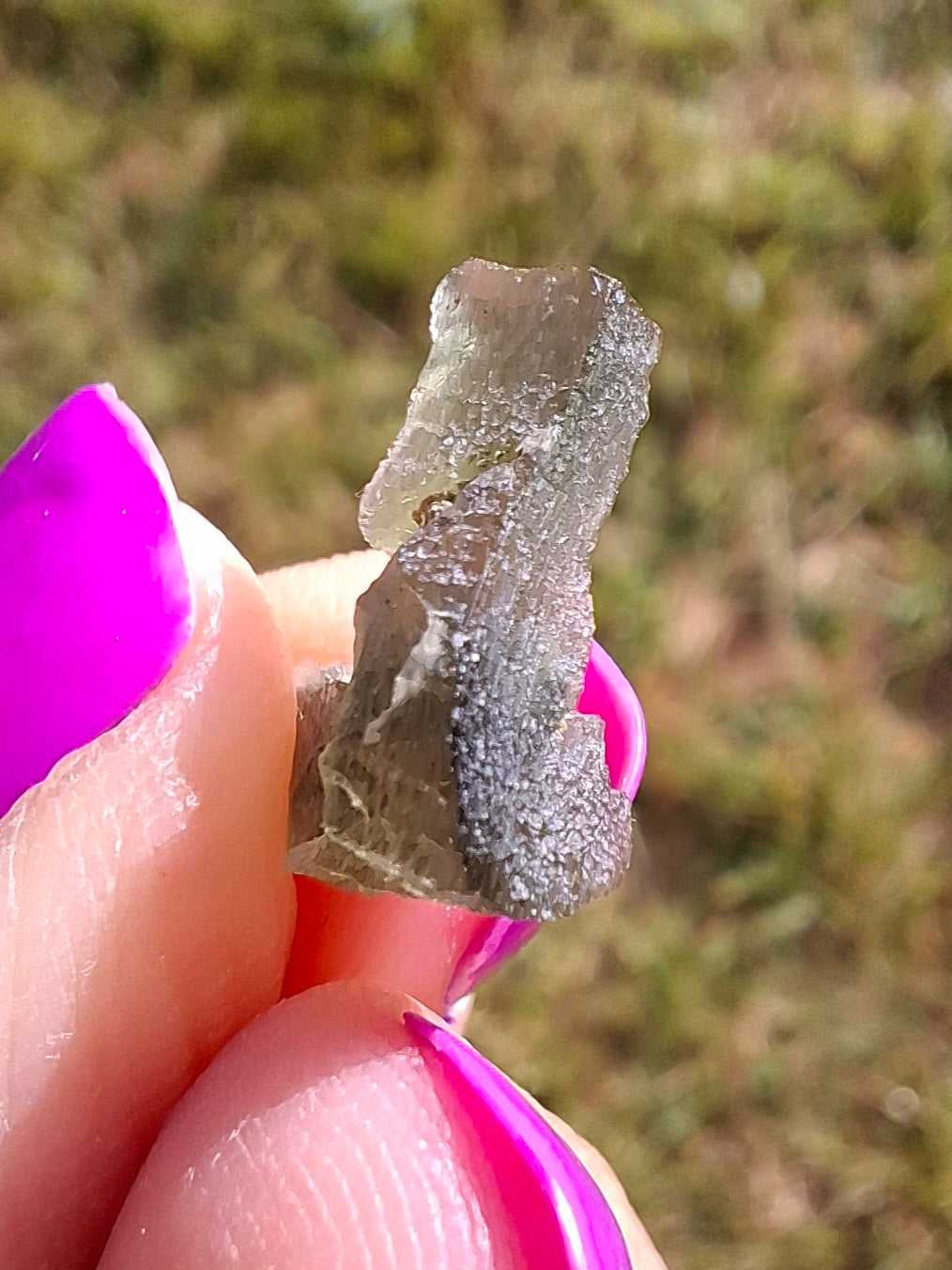 Moldavite Piece, 0.66g, Tektite (Ref: 1436)