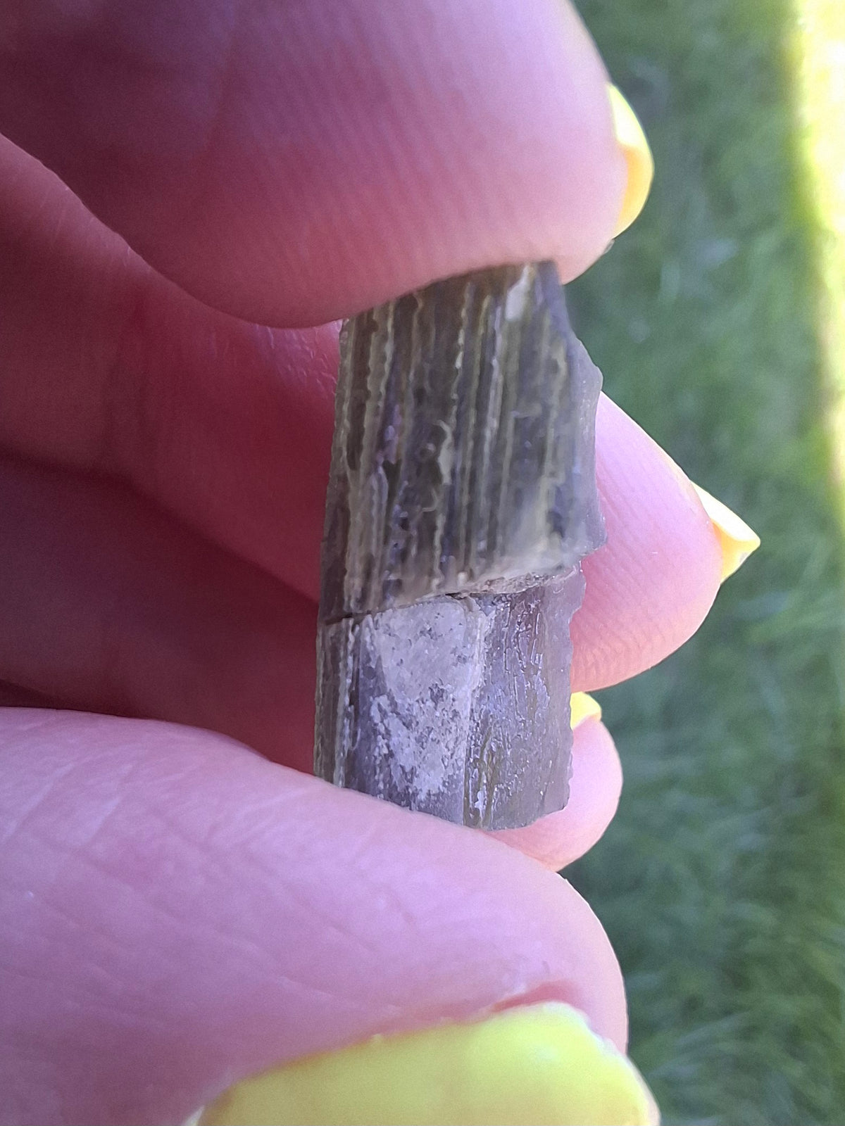 Moldavite Piece, 2.26g, Tektite (Ref: 1509)