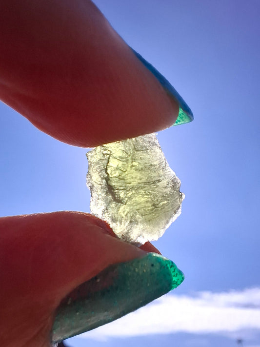 Moldavite Piece, 0.92g, Tektite (Ref: 1418)