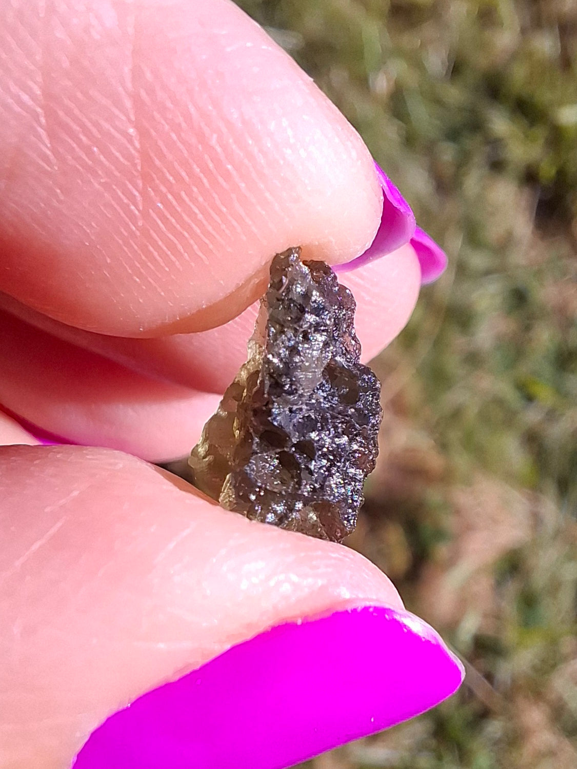 Moldavite Piece, 0.62g, Tektite (Ref: 1455)