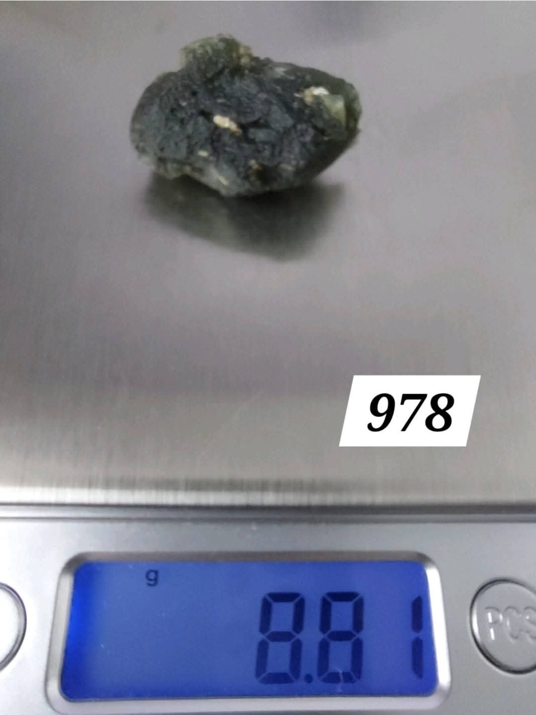 Moldavite Piece, NESMEN HURKA, 8.81g, Tektite (Ref: 978)