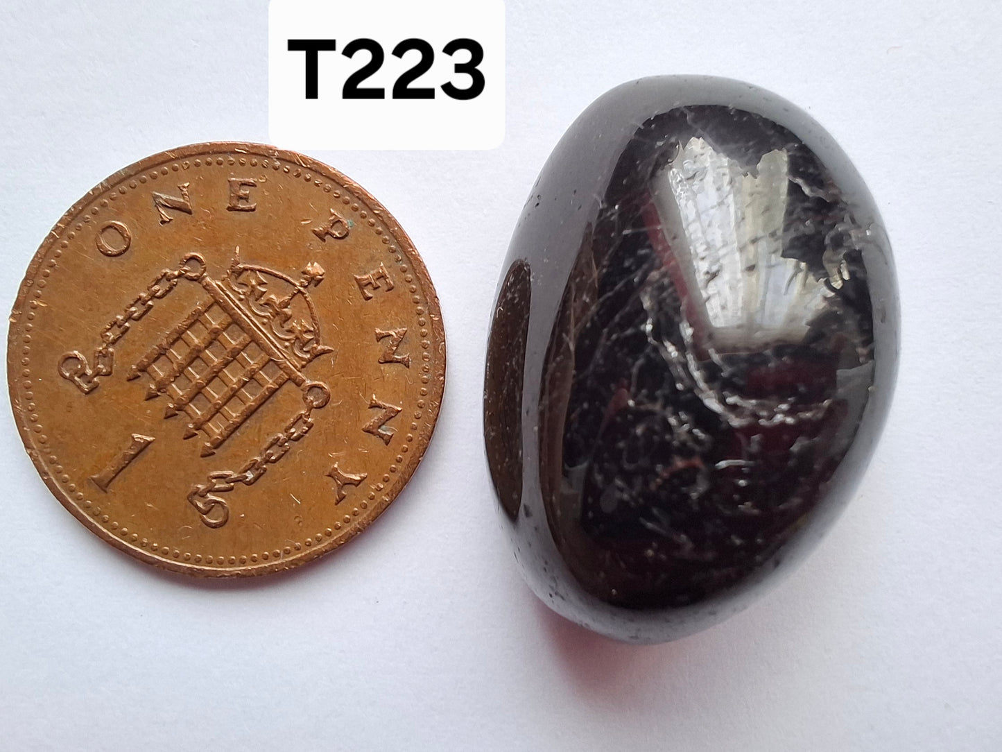 Black Tourmaline, Tumble Stone, Crystal (Ref: T223)