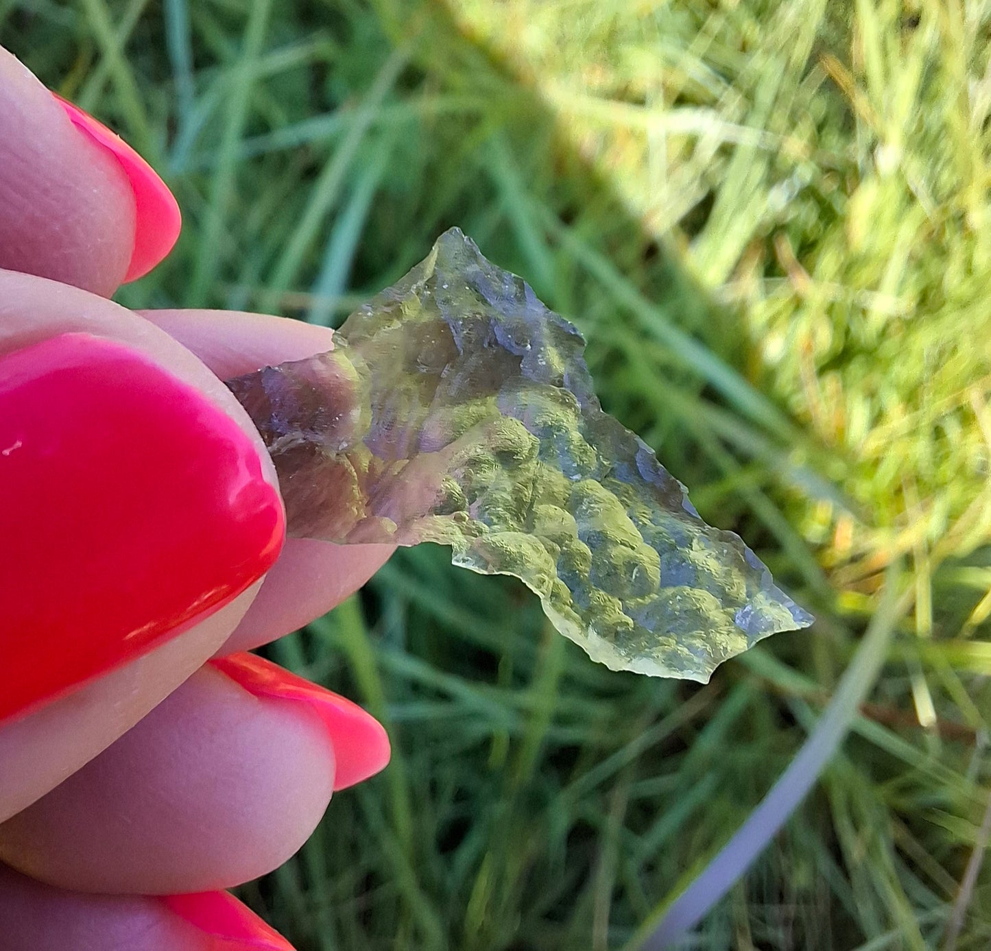 Moldavite Piece, 0.87g, Tektite (Ref: 1411)