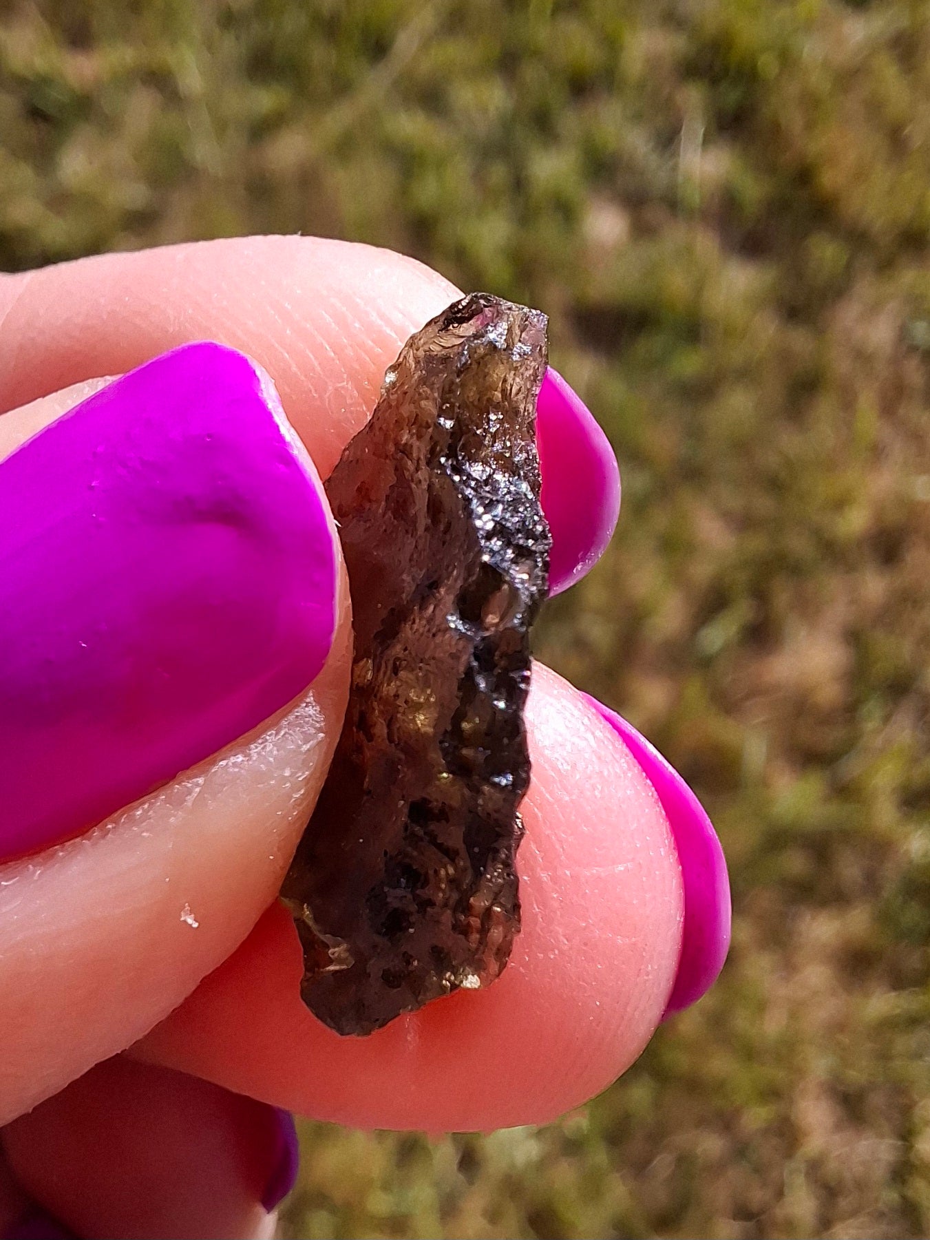 Moldavite Piece, 0.98g, Tektite (Ref: 1427)