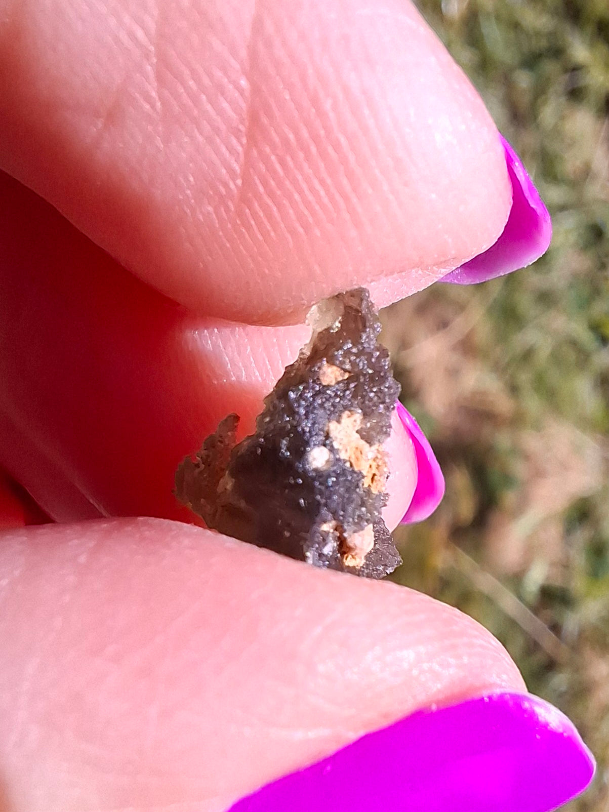 Moldavite Piece, 0.65g, Tektite (Ref: 1459)