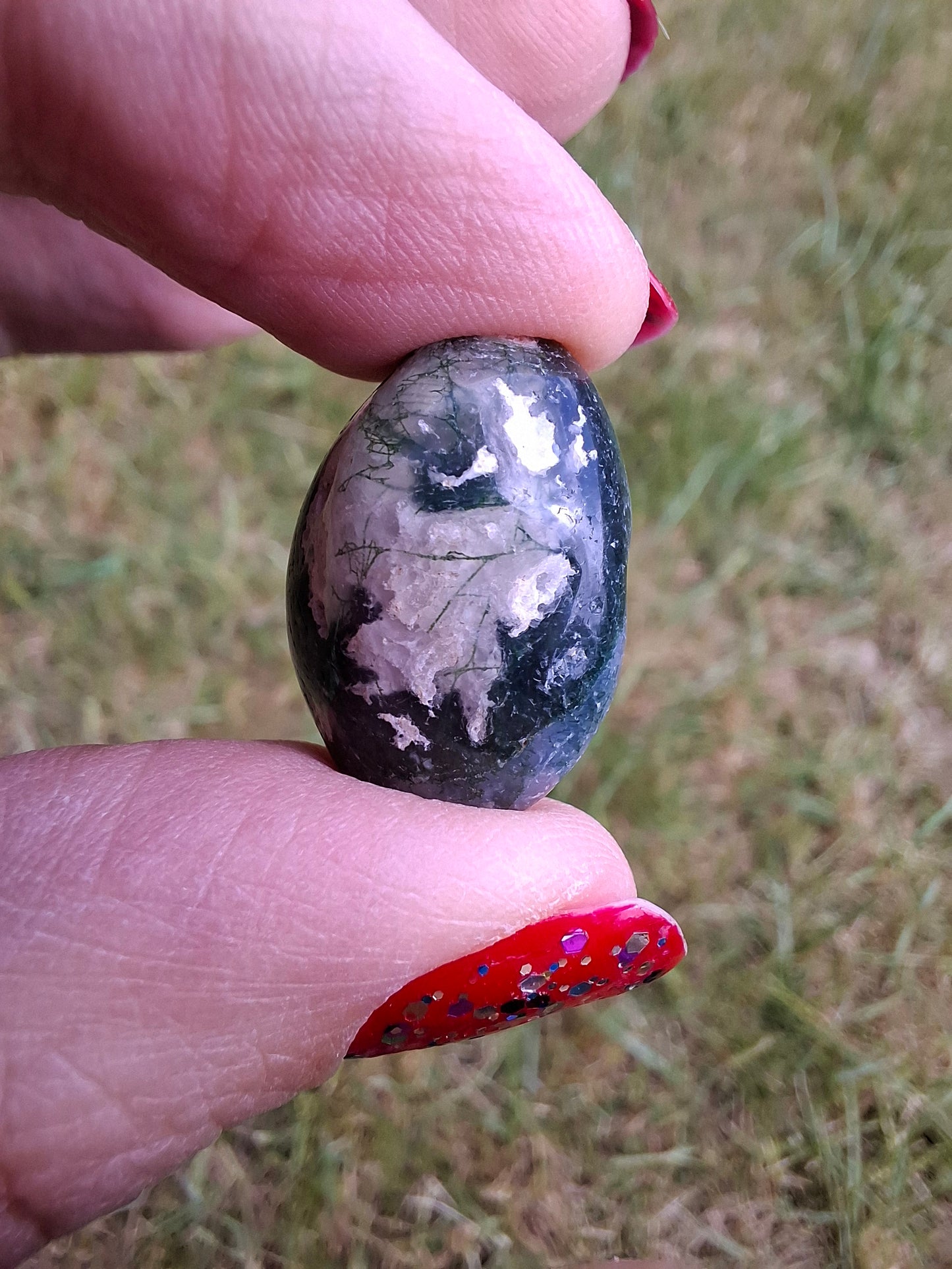 Green Moss Agate, Tumble Stone, Crystal (Ref: T168)