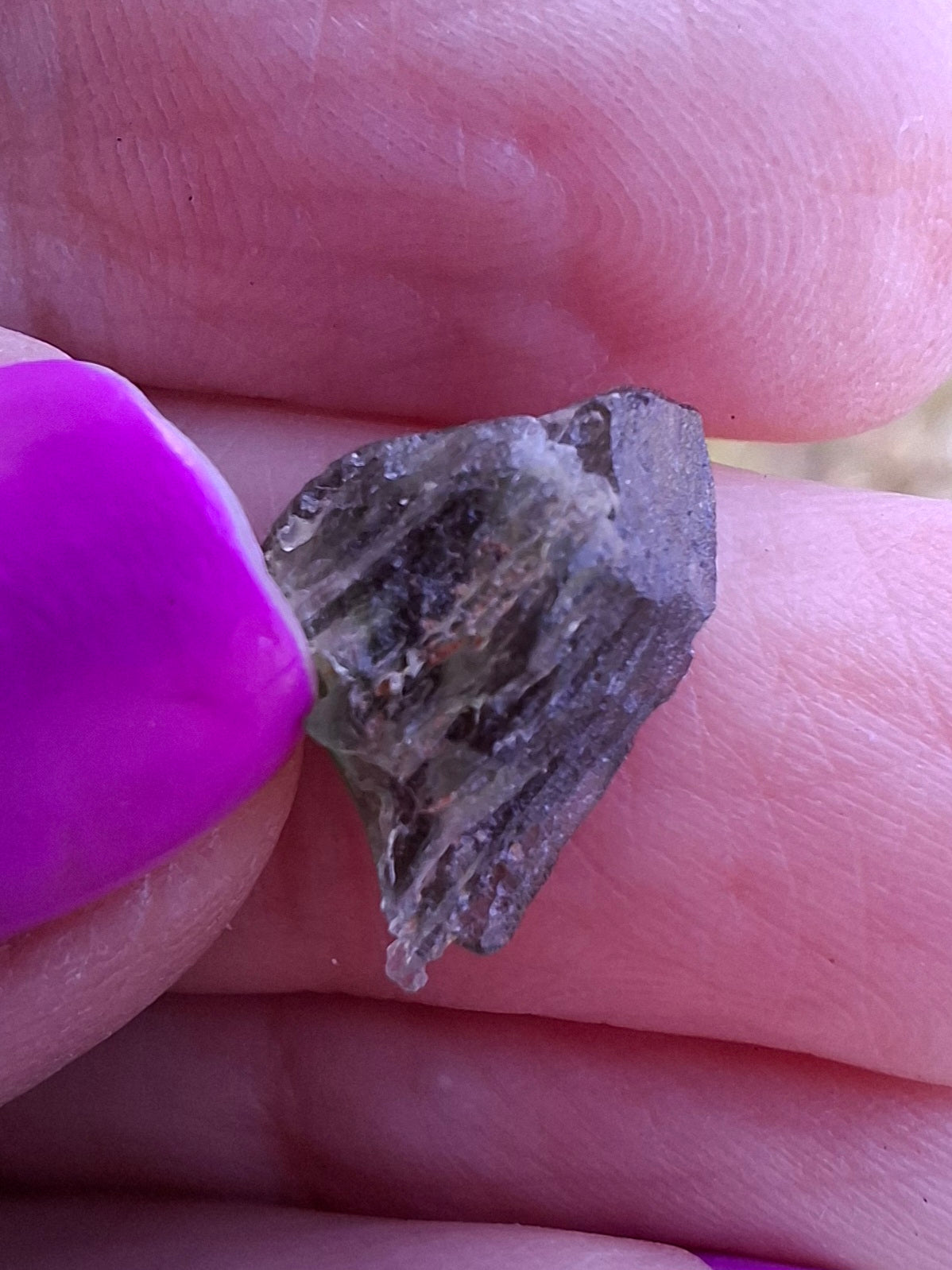 Moldavite Piece, 0.81g, Tektite (Ref: 1449)