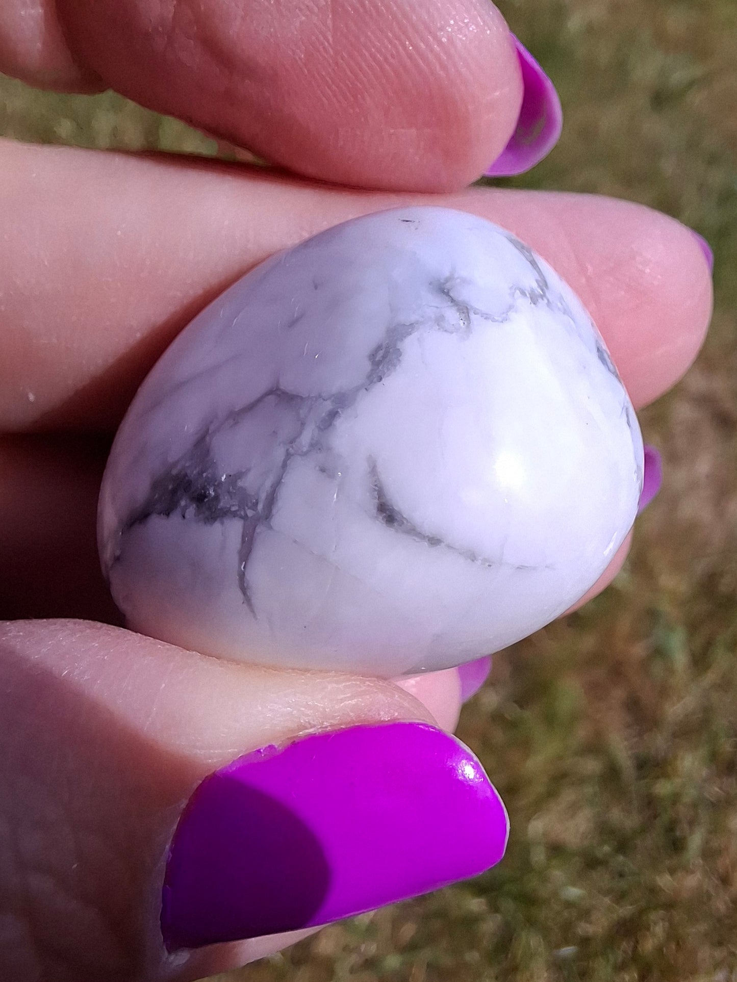 Howlite, Tumble Stone, Crystal (Ref: T39)