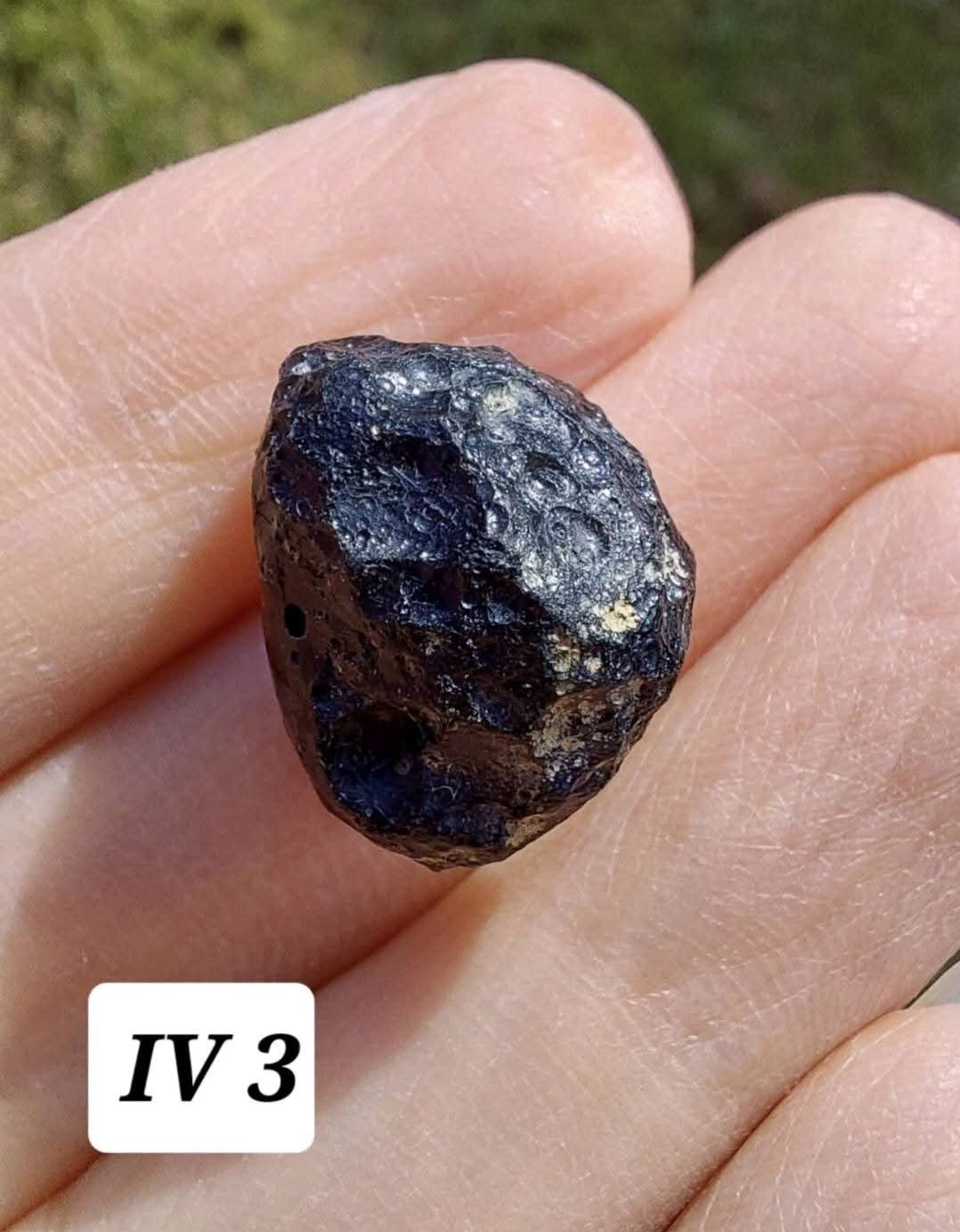 Ivory Coast (Ivorite), RAREST TEKTITE IN THE WORLD, 4.01g, Tektite (Ref: IV3)