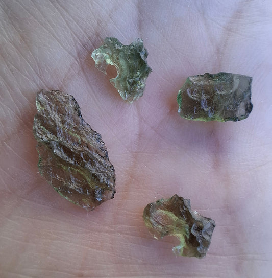 Moldavite chip Bundle, 1g, 4 pcs, Tektite (MB43)