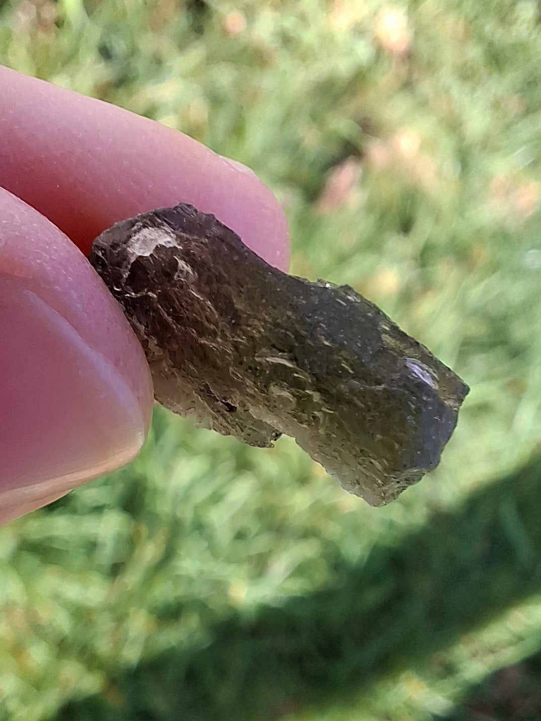 Moldavite Piece, 0.82g, Tektite (Ref: 1332)